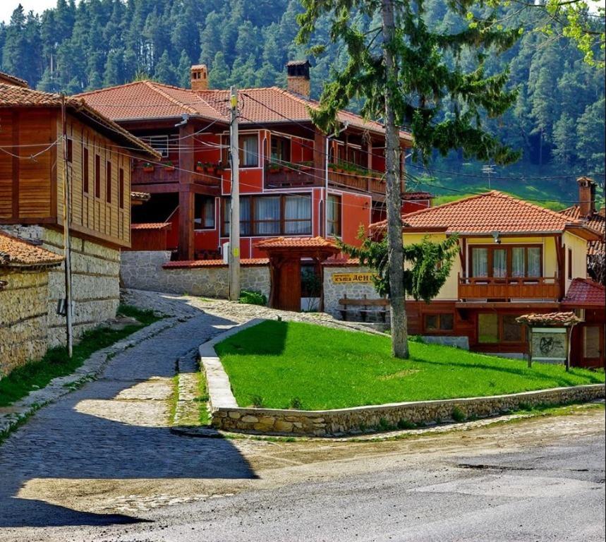 Denis Guest house