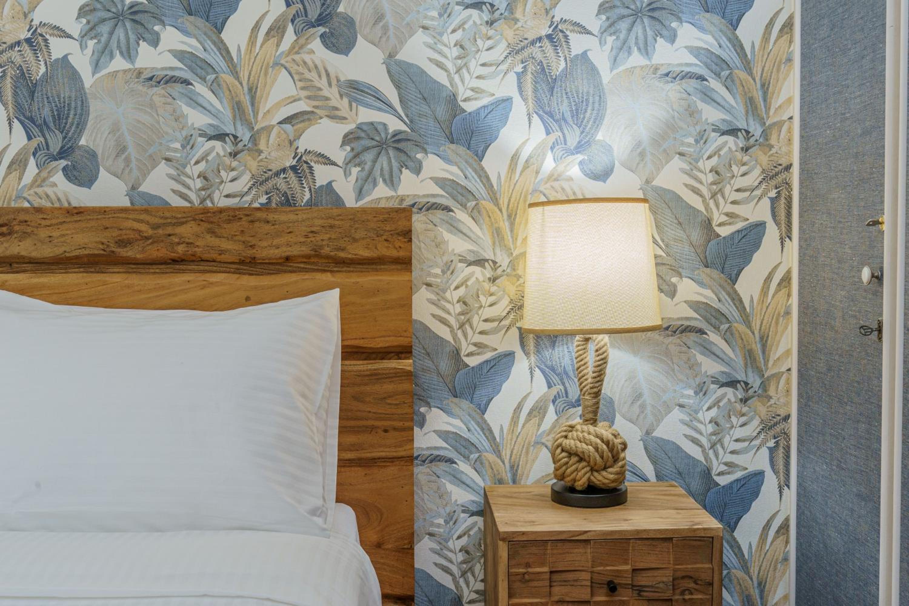 Motley Luxury Apartment by Estia photo 5