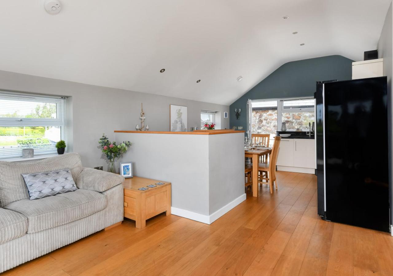 2 Bed in Abersoch oc-barnpl view 5