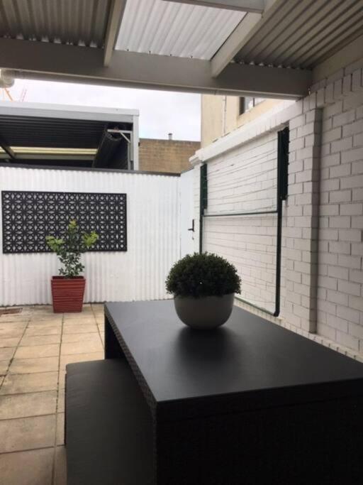 Modern Central China town Home - Free Carpark