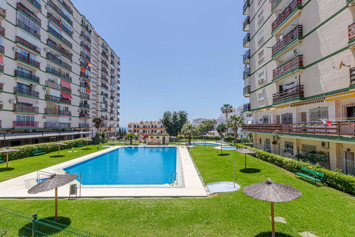 797 HOLIDAY RENTALS- Estudio para 3 en Benalmadena cerca de la playa photo 3