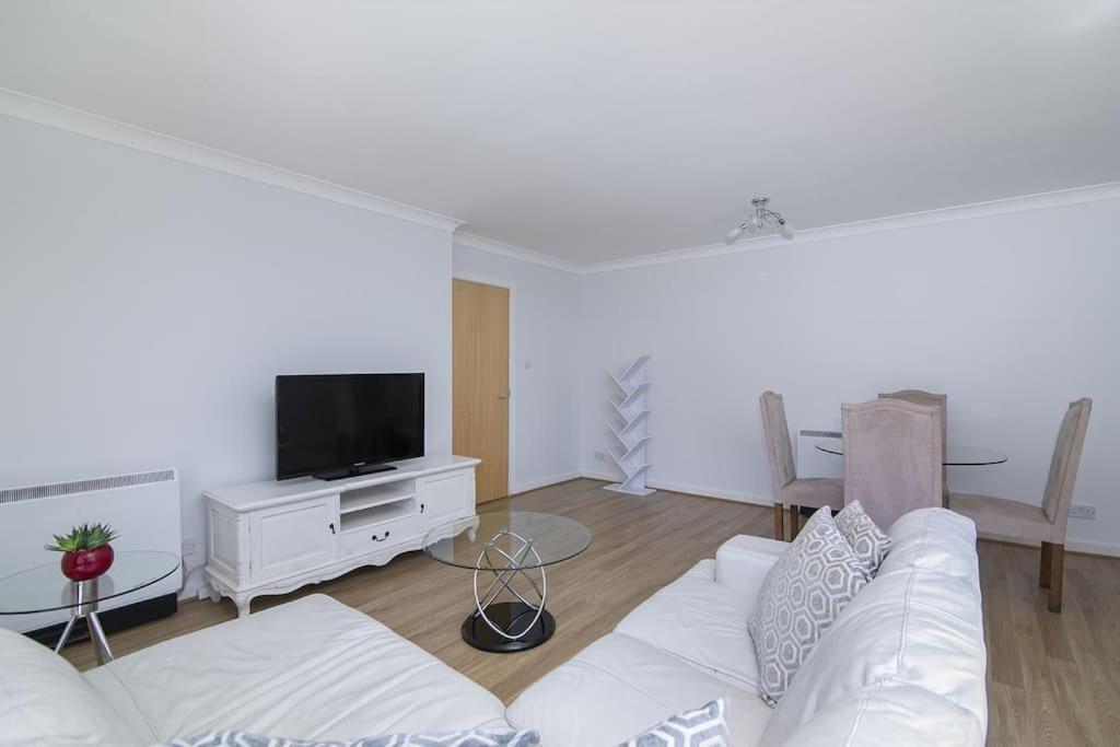 City Waterview 2B2B Lux Apartment