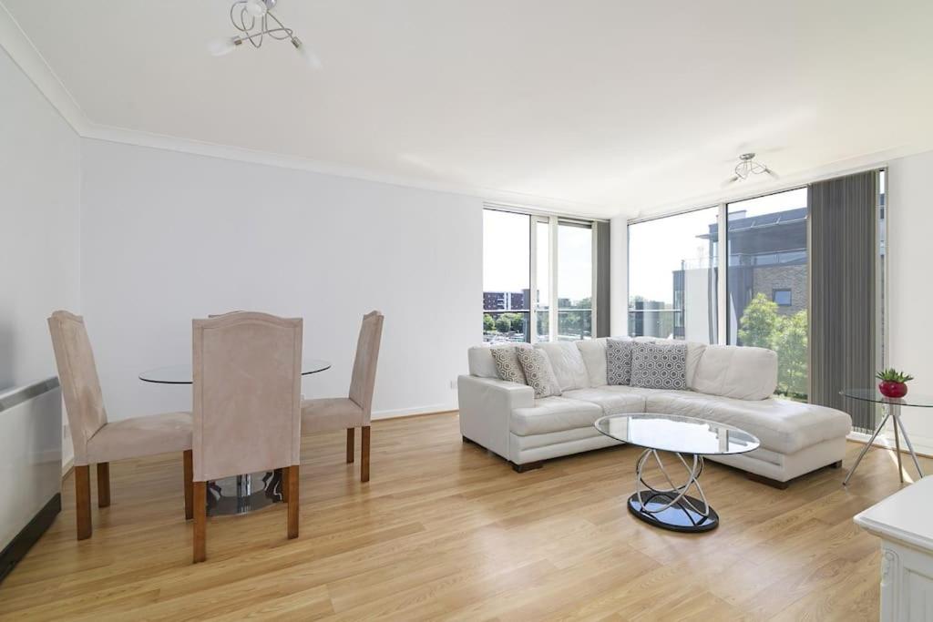 City Waterview 2B2B Lux Apartment
