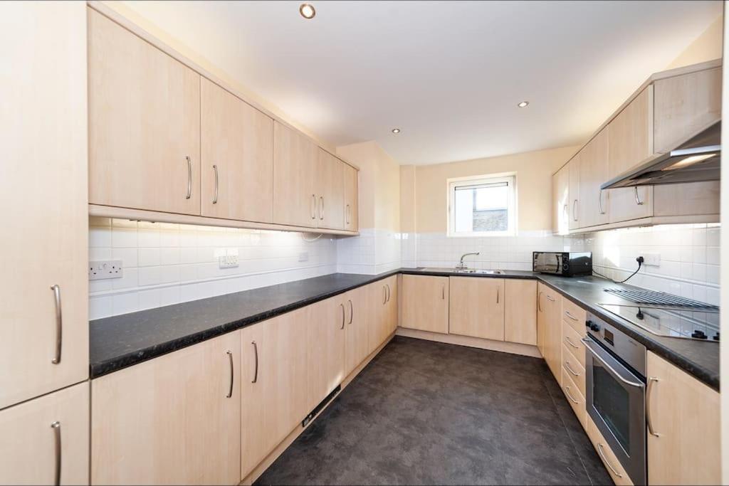 City Waterview 2B2B Lux Apartment