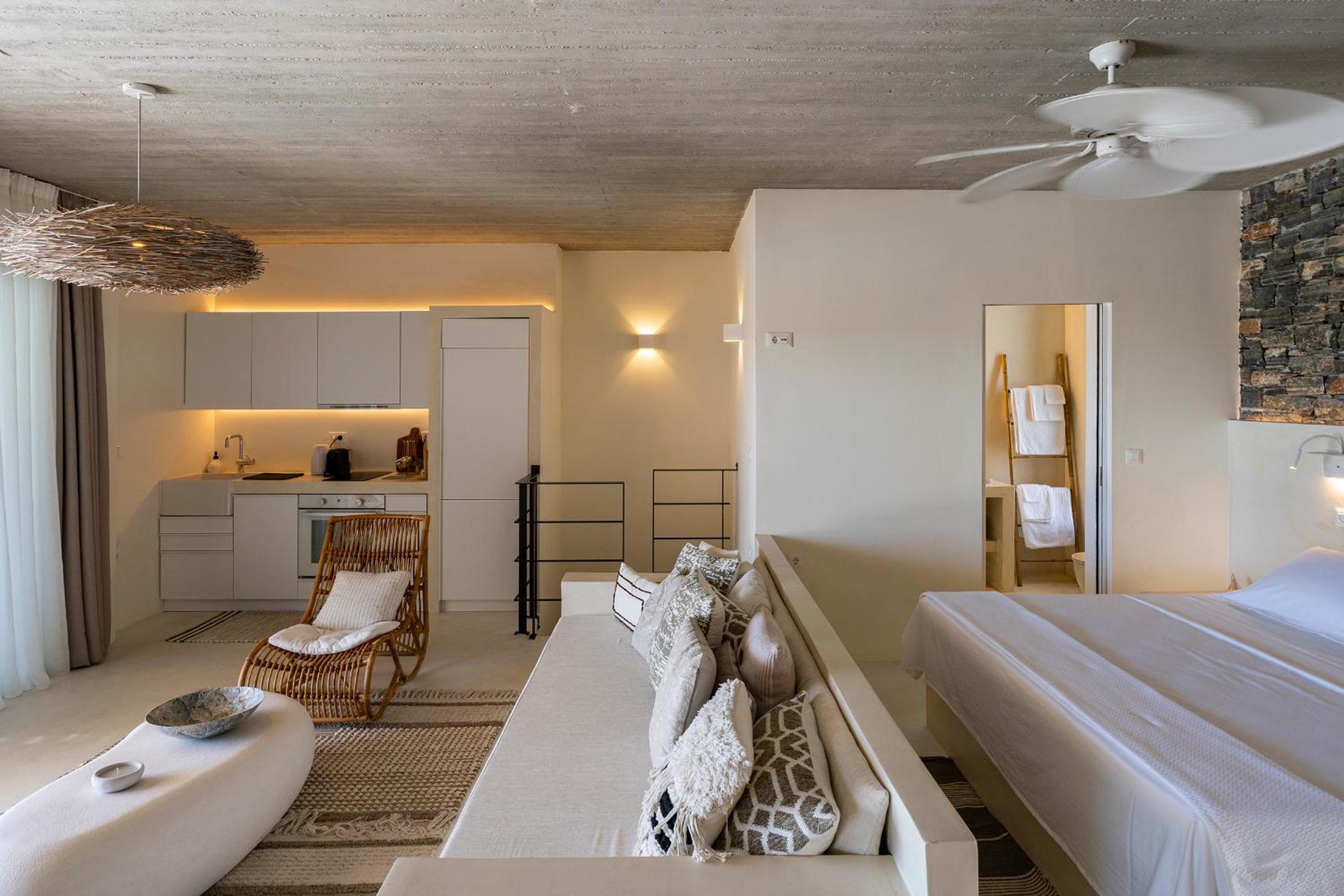 Akra Grammeno Beachfront Villas