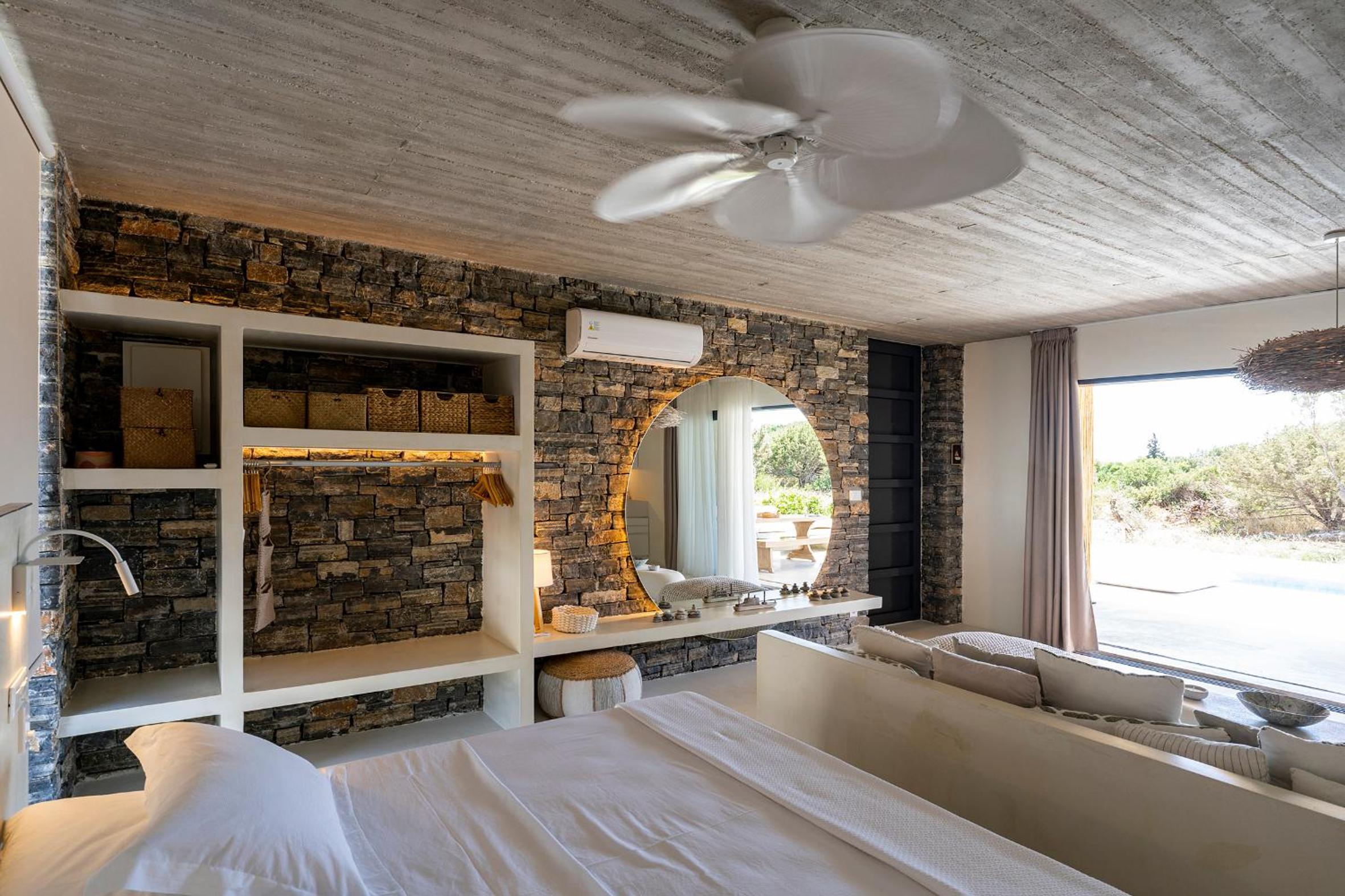 Akra Grammeno Beachfront Villas