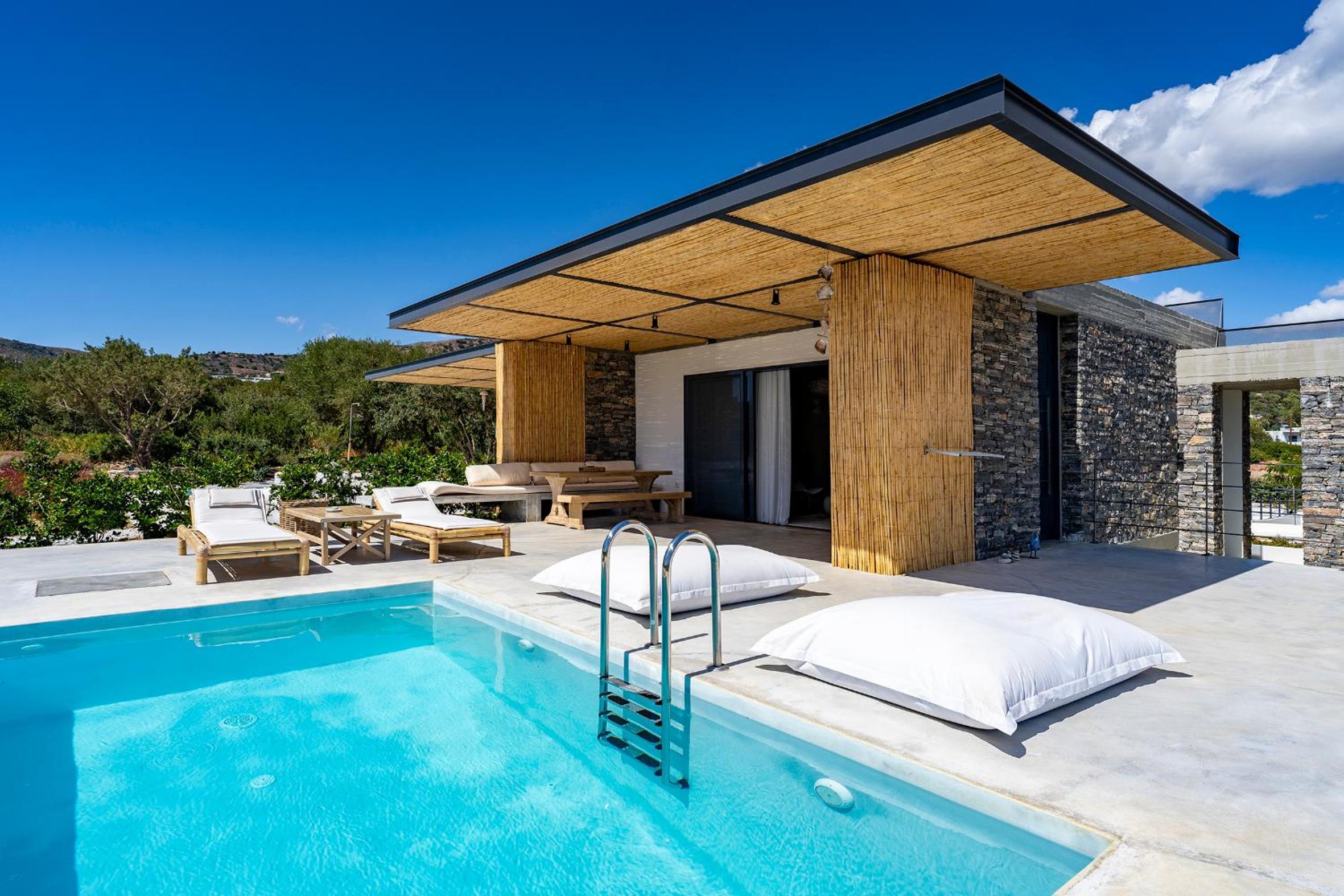 Akra Grammeno Beachfront Villas