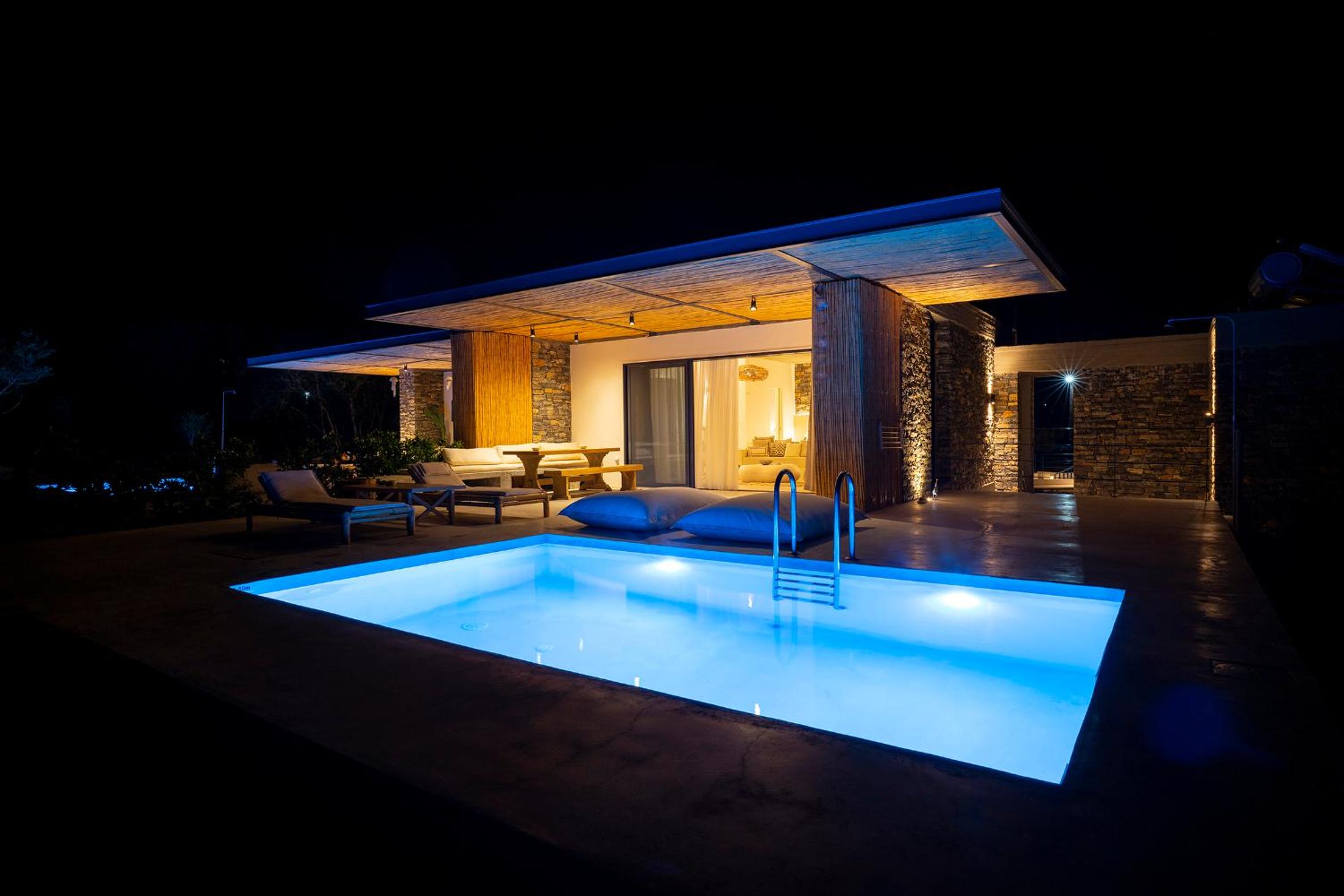 Akra Grammeno Beachfront Villas