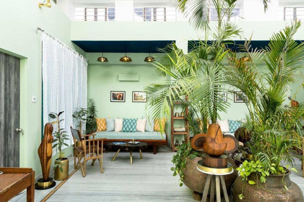lounge