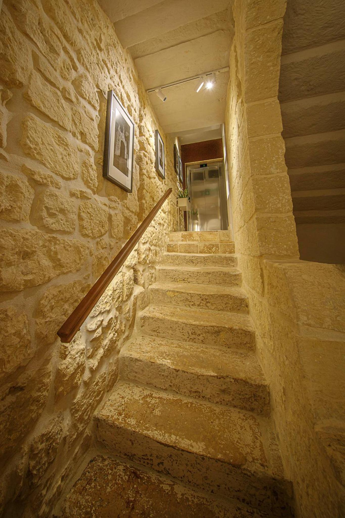 Photo 36