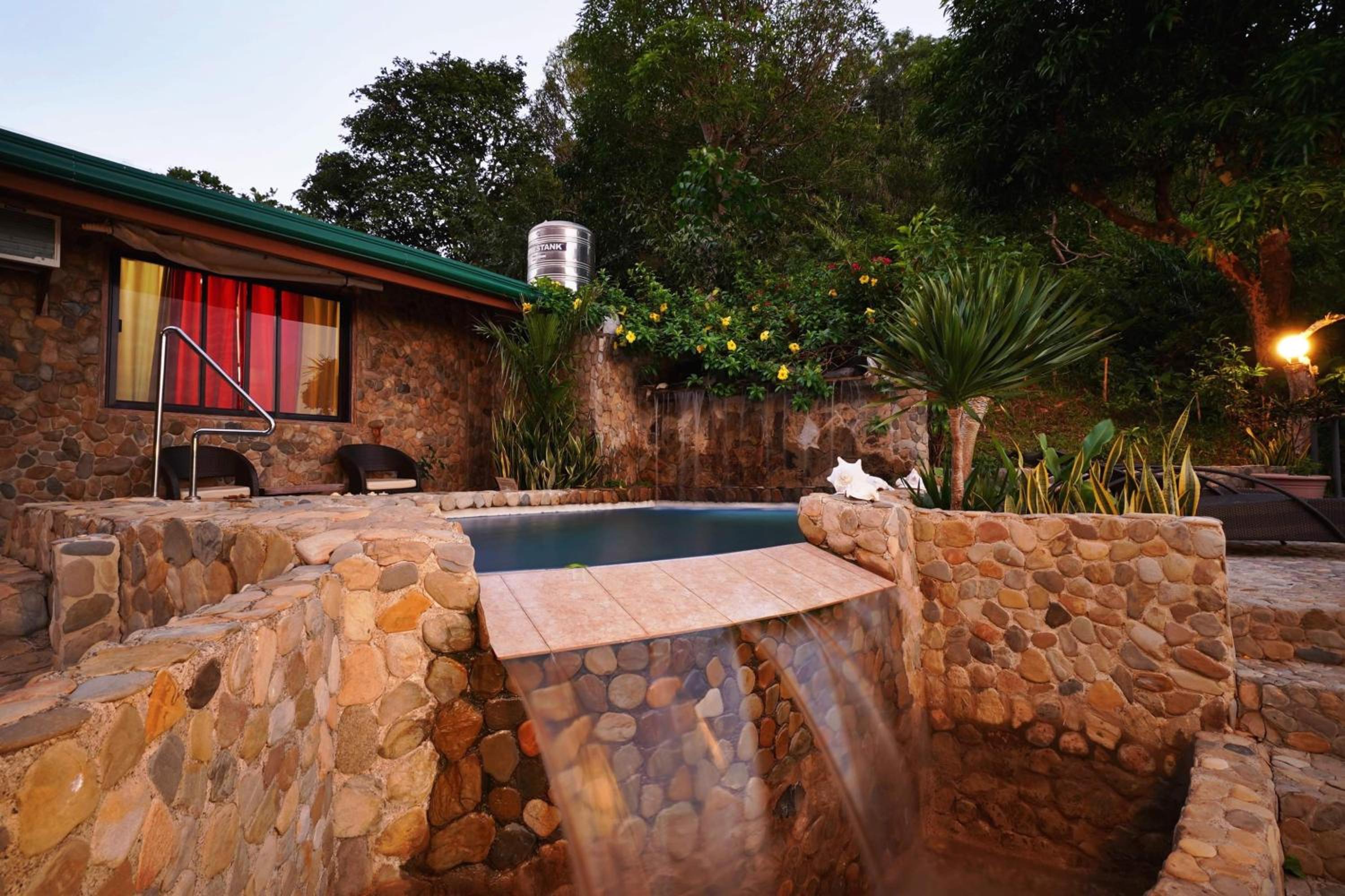 El Nido Viewdeck Cottages