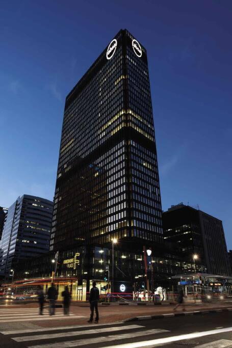 715 Foreshore Place Luxury Apartment-Cape Town CBD
