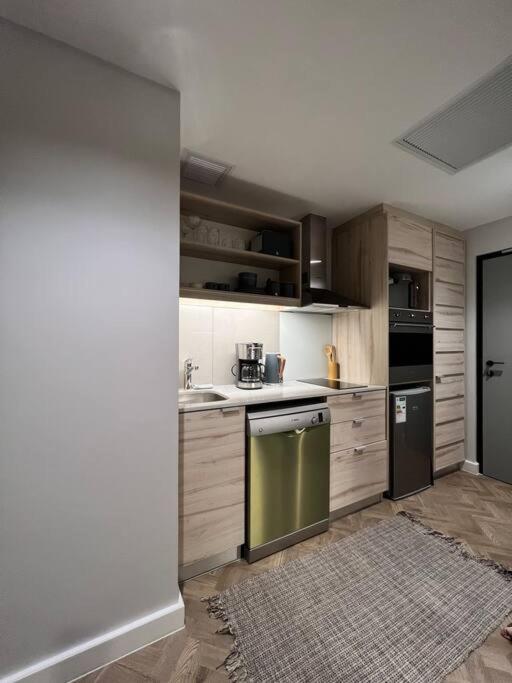 715 Foreshore Place Luxury Apartment-Cape Town CBD