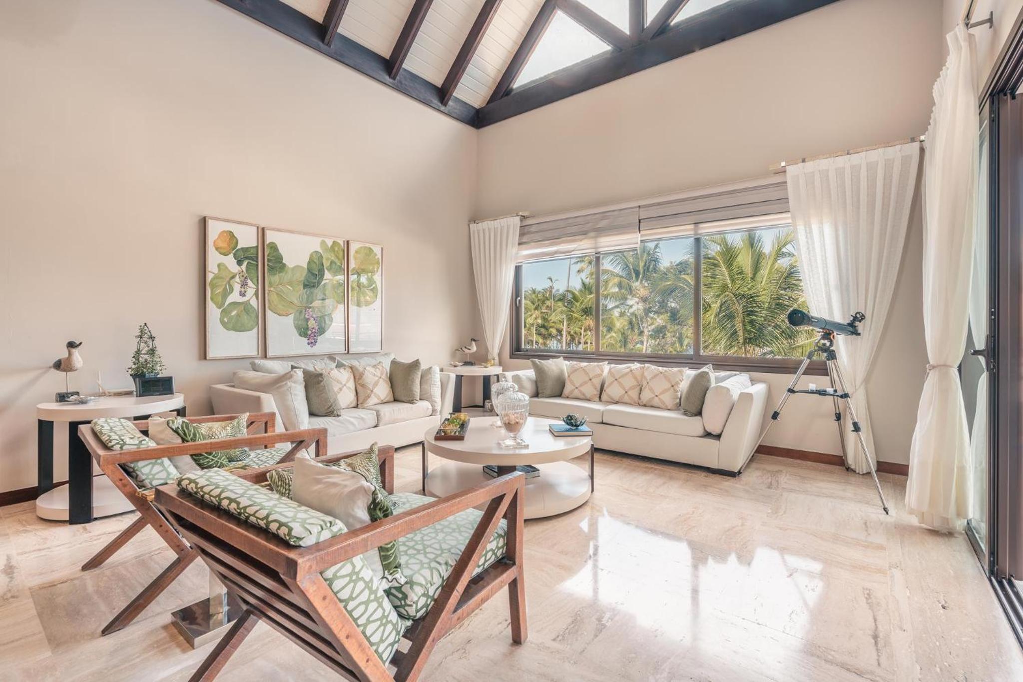 Oustanding El Portillo 2BR Apt view 3