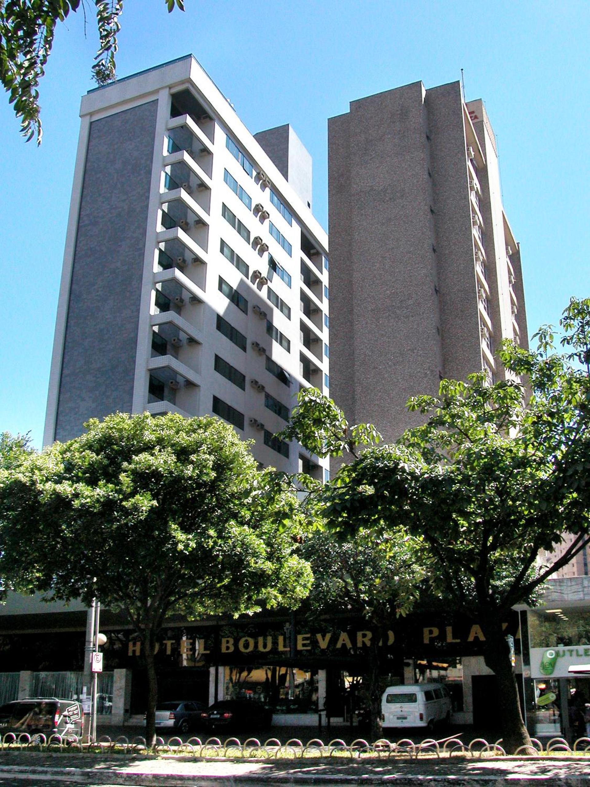 Hotel Boulevard Plaza - Image 1
