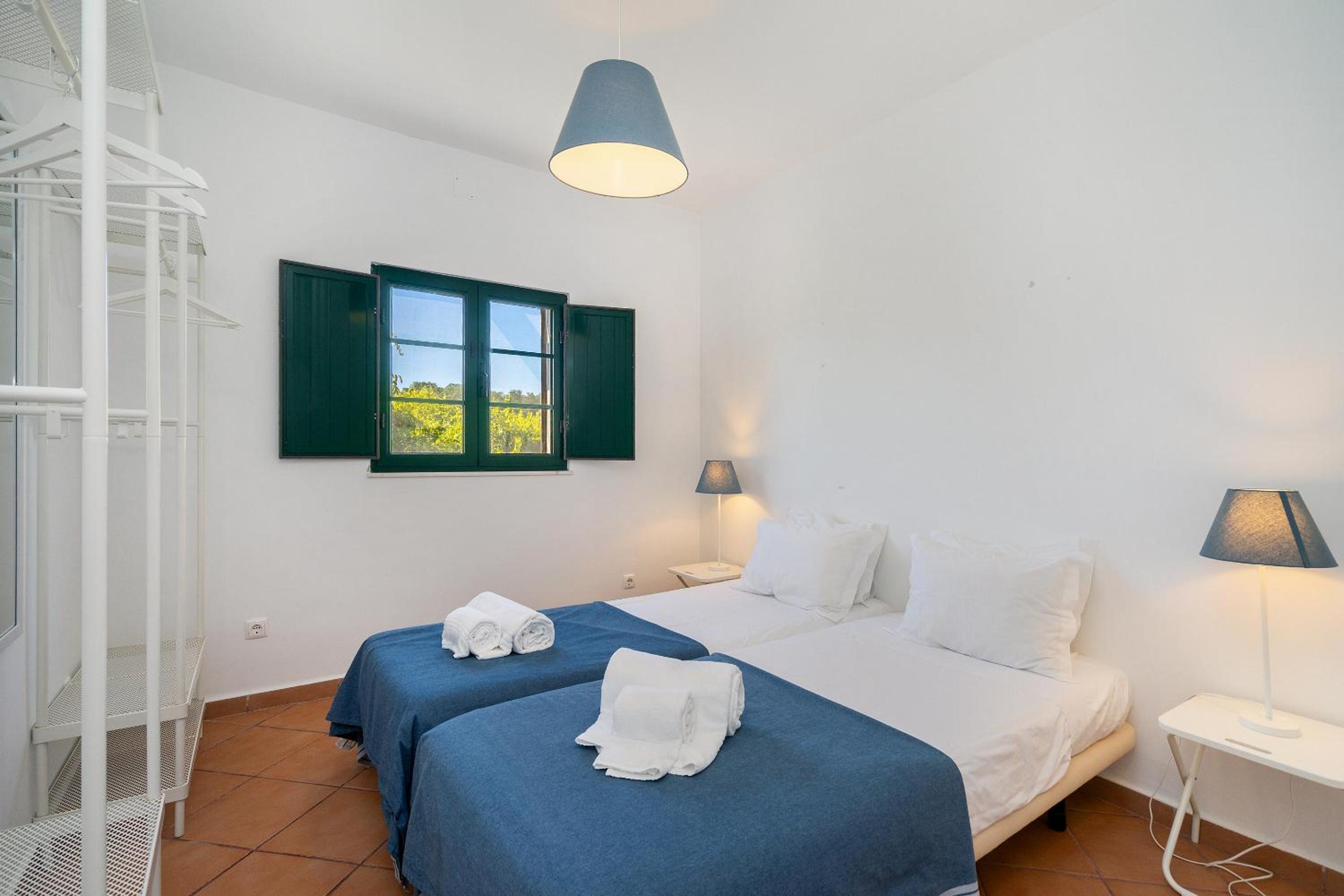 Chaparral Wonderful house in Nature 1h from Lisbon by Soulplaces