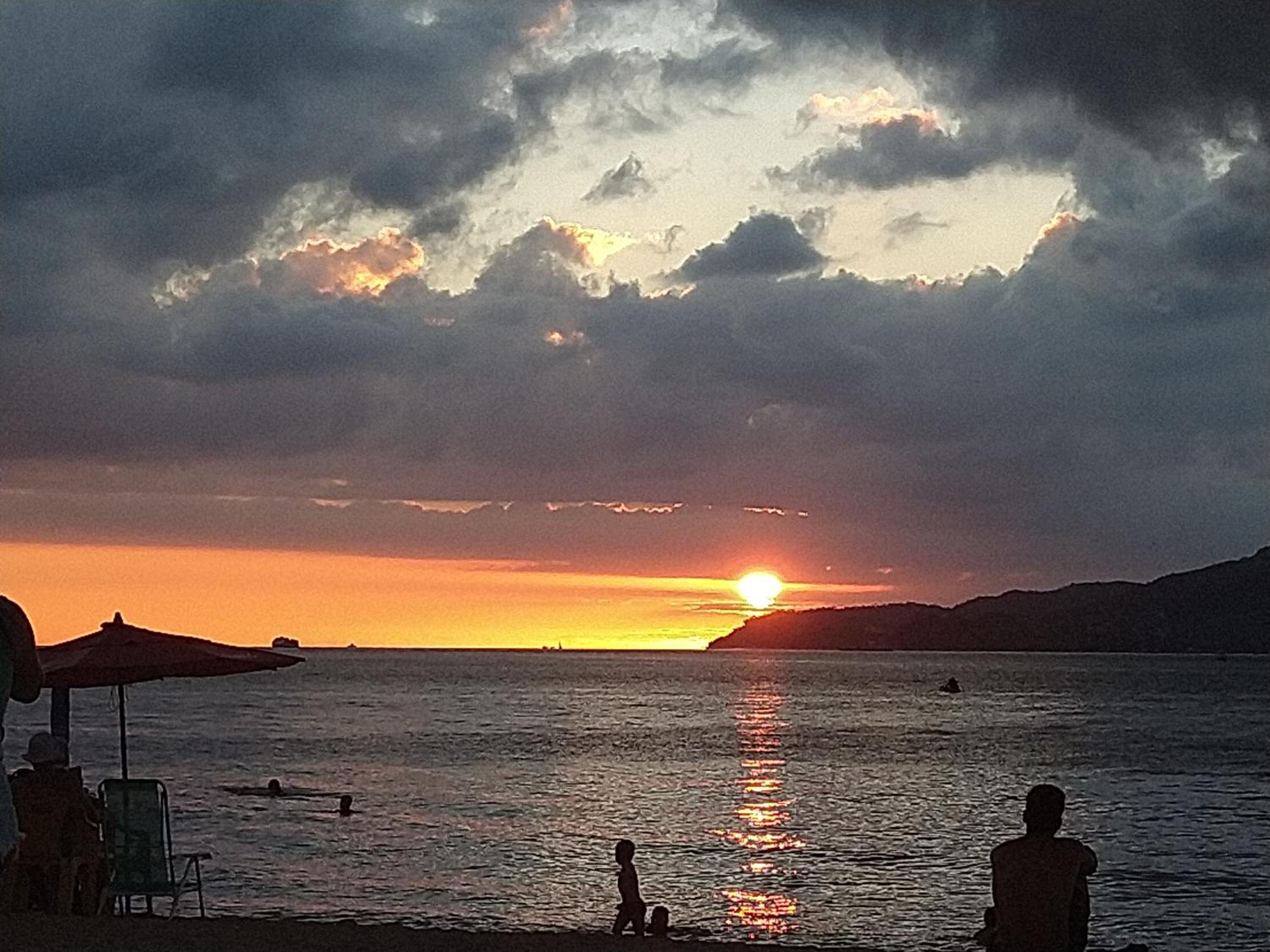 Suite completa Ilhabela - com varanda e vista panorâmica