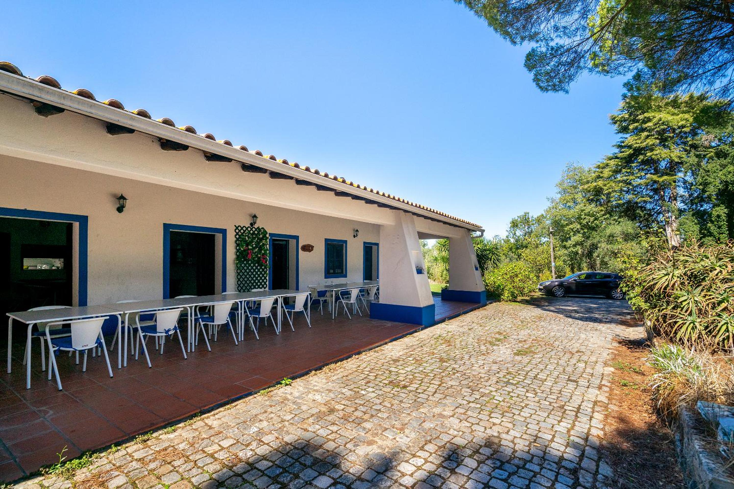 Chaparral Wonderful house in Nature 1h from Lisbon by Soulplaces