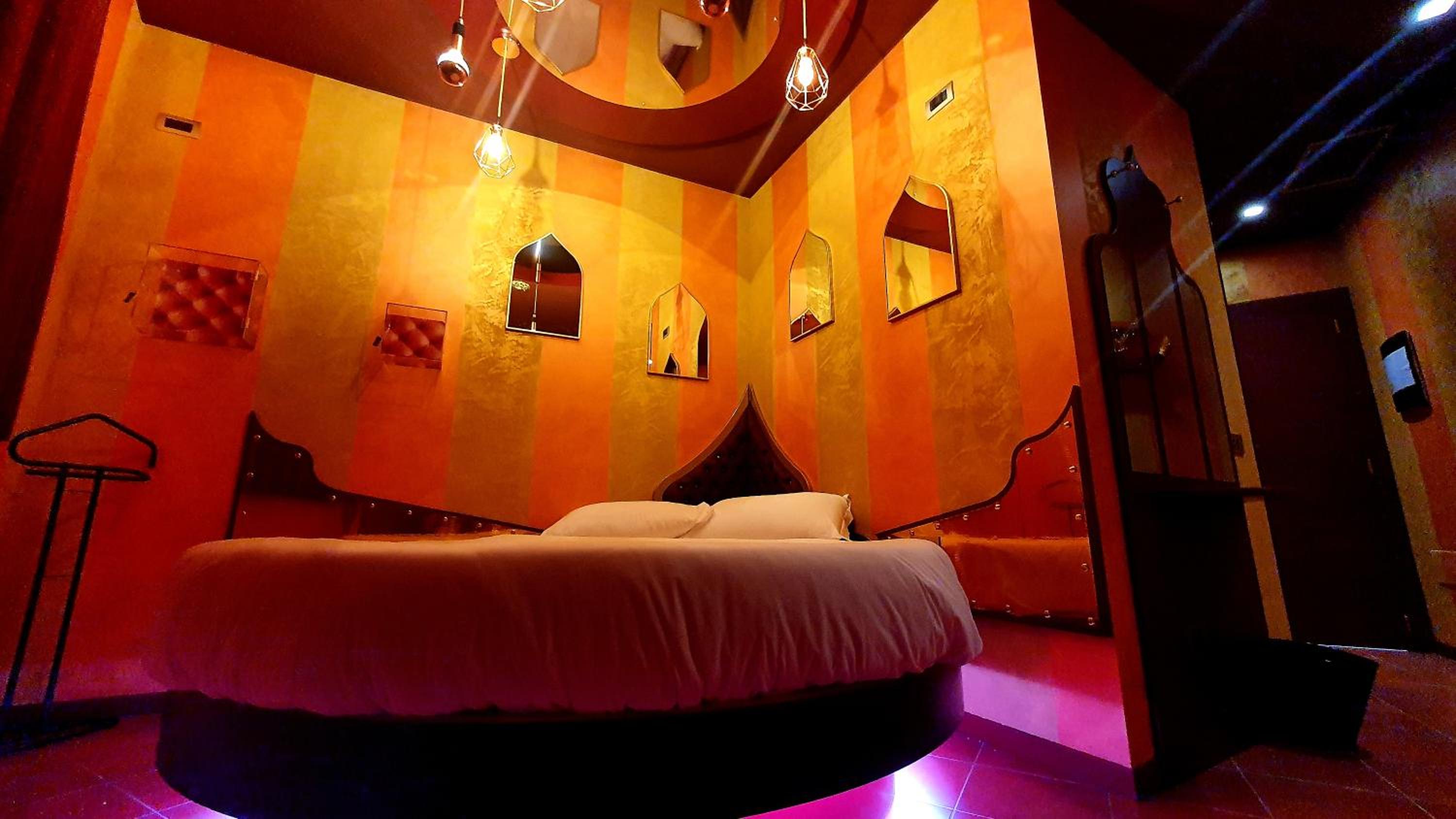 hotel room