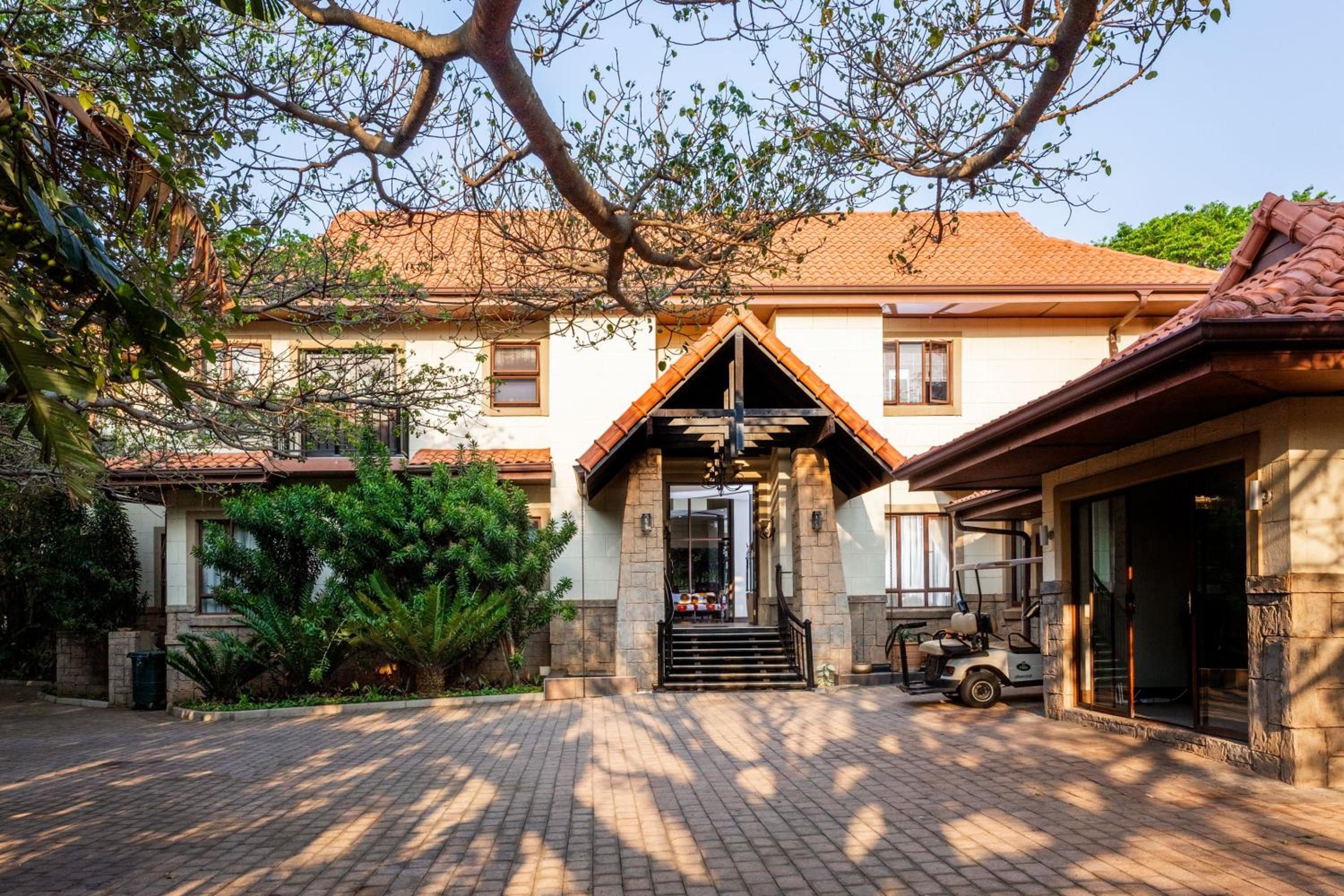 9 The Pin – Zimbali 6 Bedroom view 2