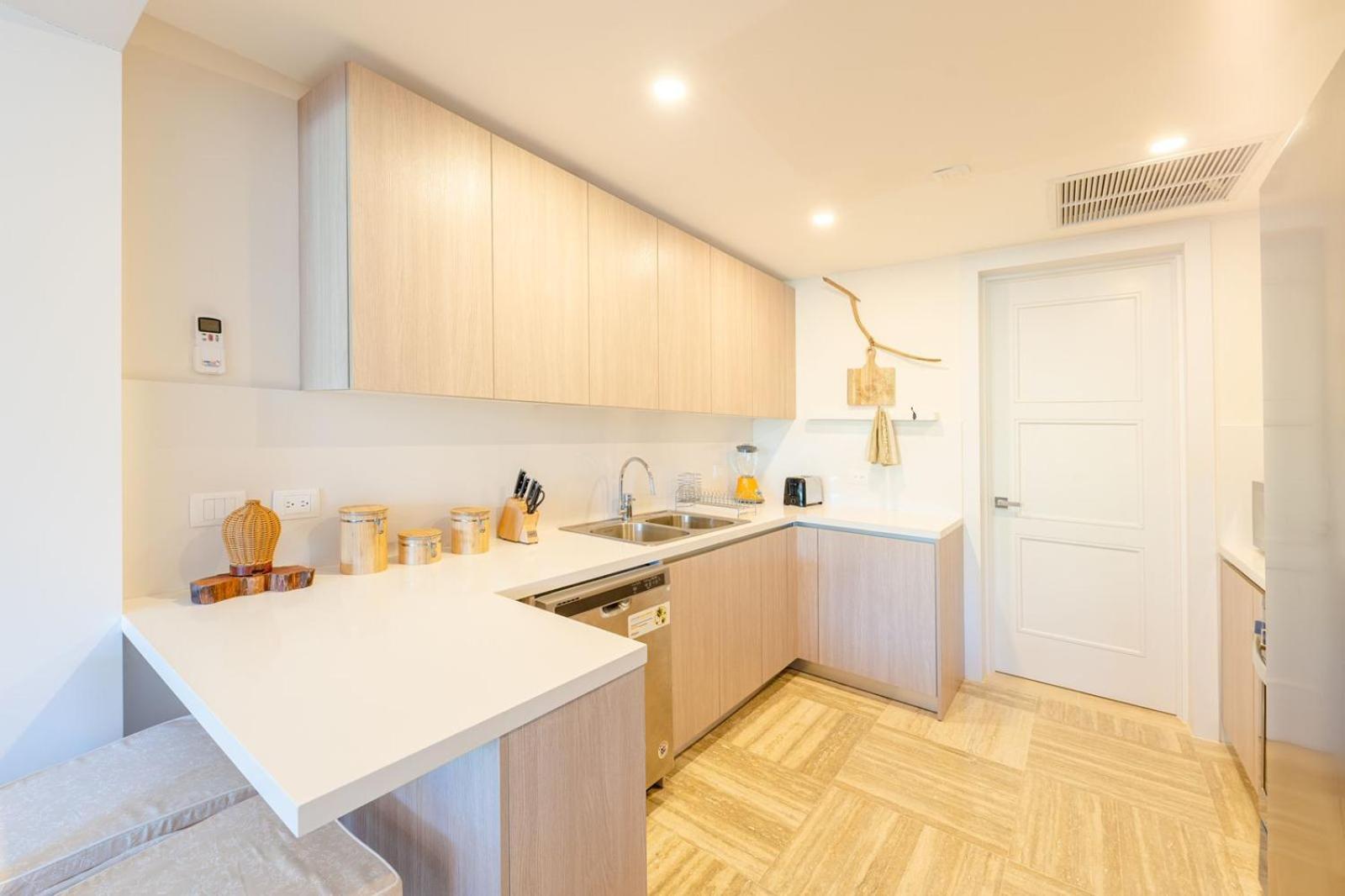 classic but eccentric portillo 2BR apartment view 3