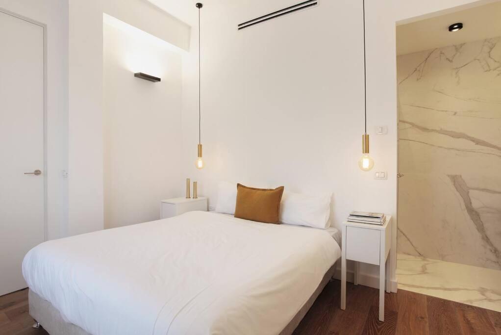Modern 1BR in Dizengoff by Holiday-rentals view 4