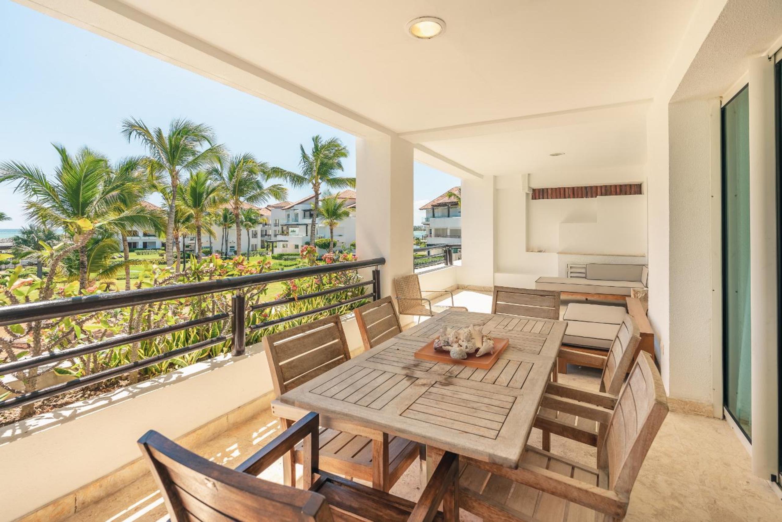 Apartment with ocen view at Punta Palmera CBD