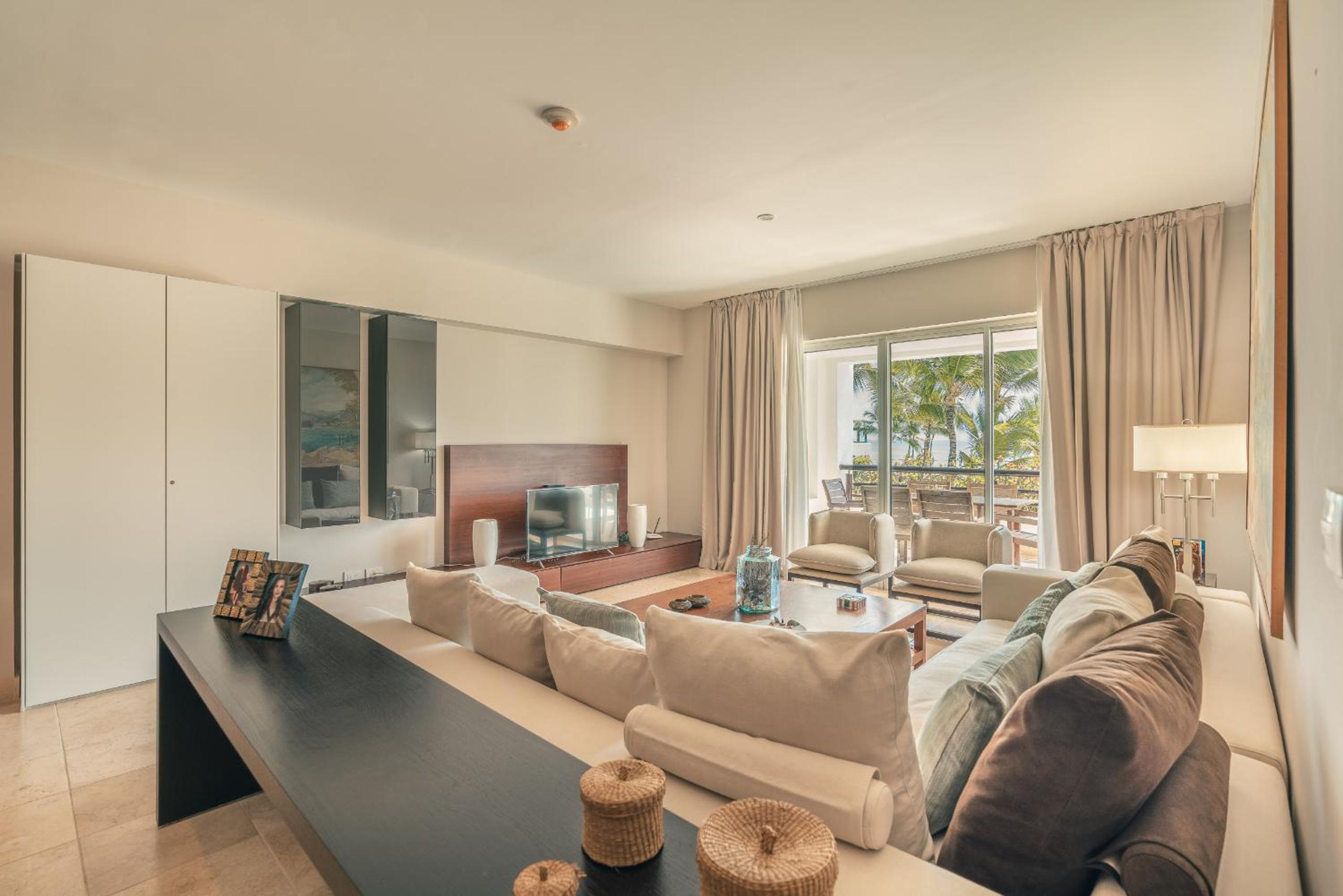 Apartment with ocen view at Punta Palmera CBD