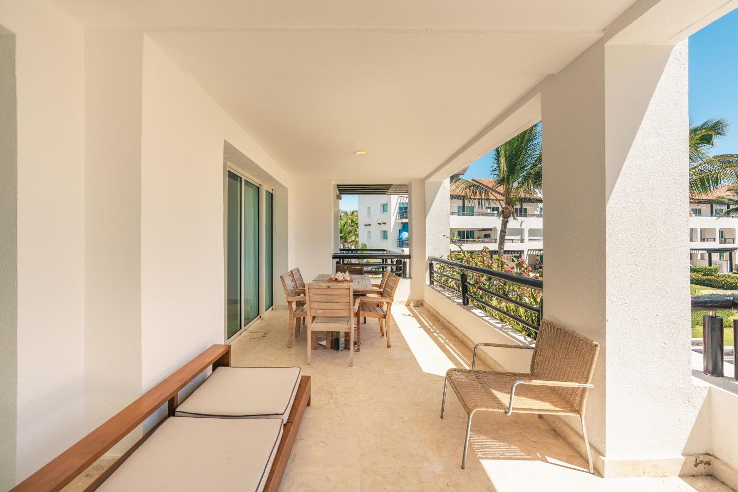 Apartment with ocen view at Punta Palmera CBD