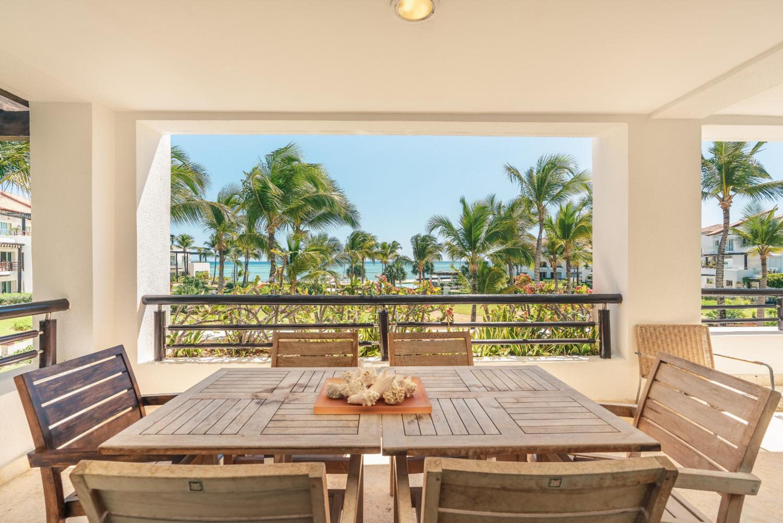 Apartment with ocen view at Punta Palmera CBD
