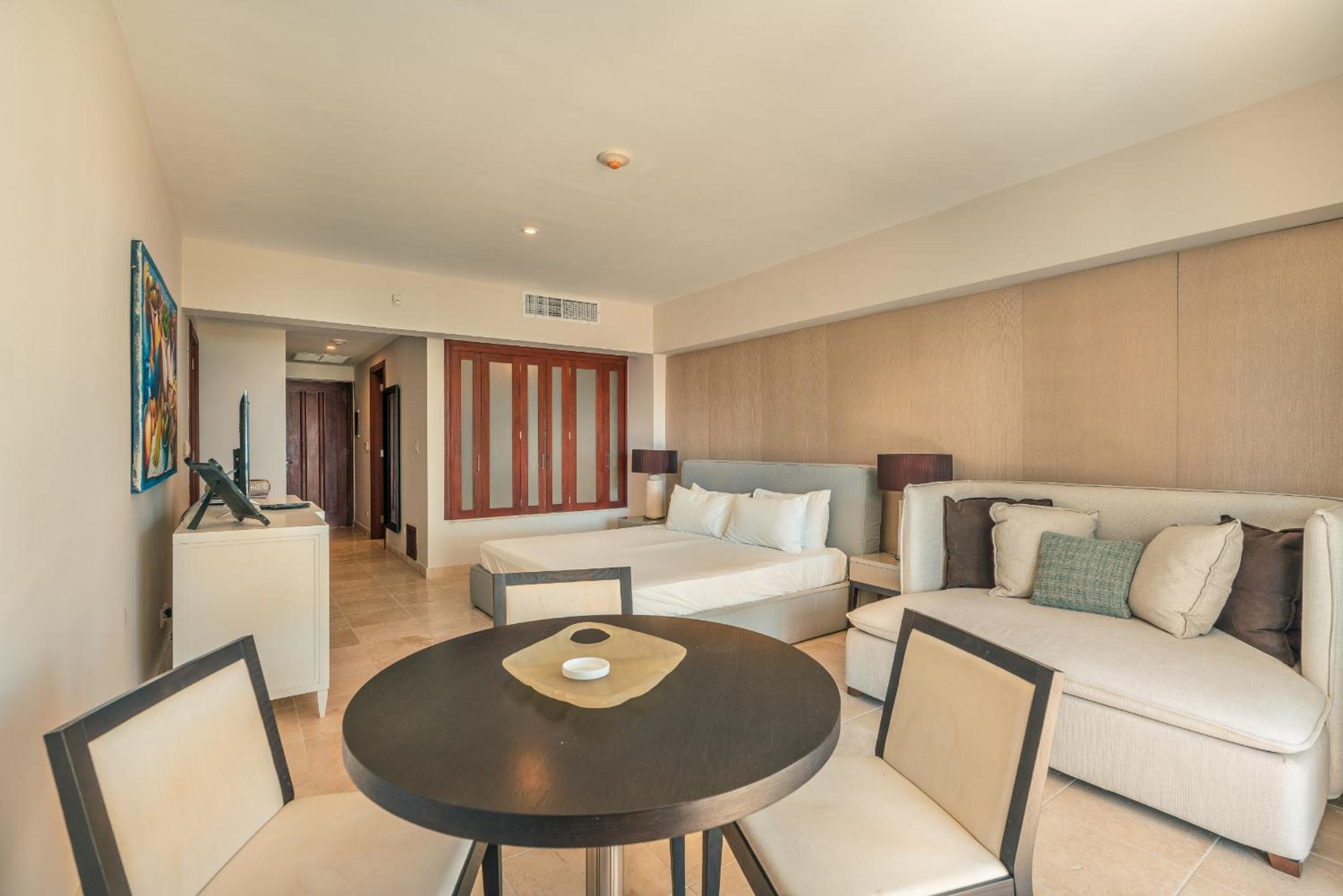 Apartment with ocen view at Punta Palmera CBD
