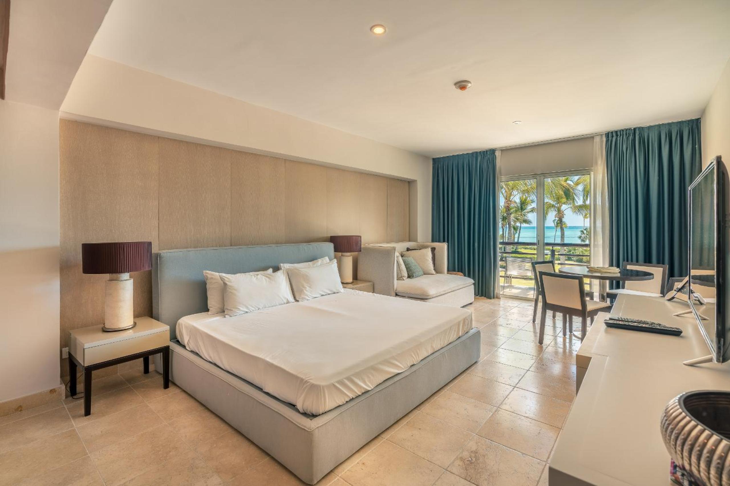 Apartment with ocen view at Punta Palmera CBD