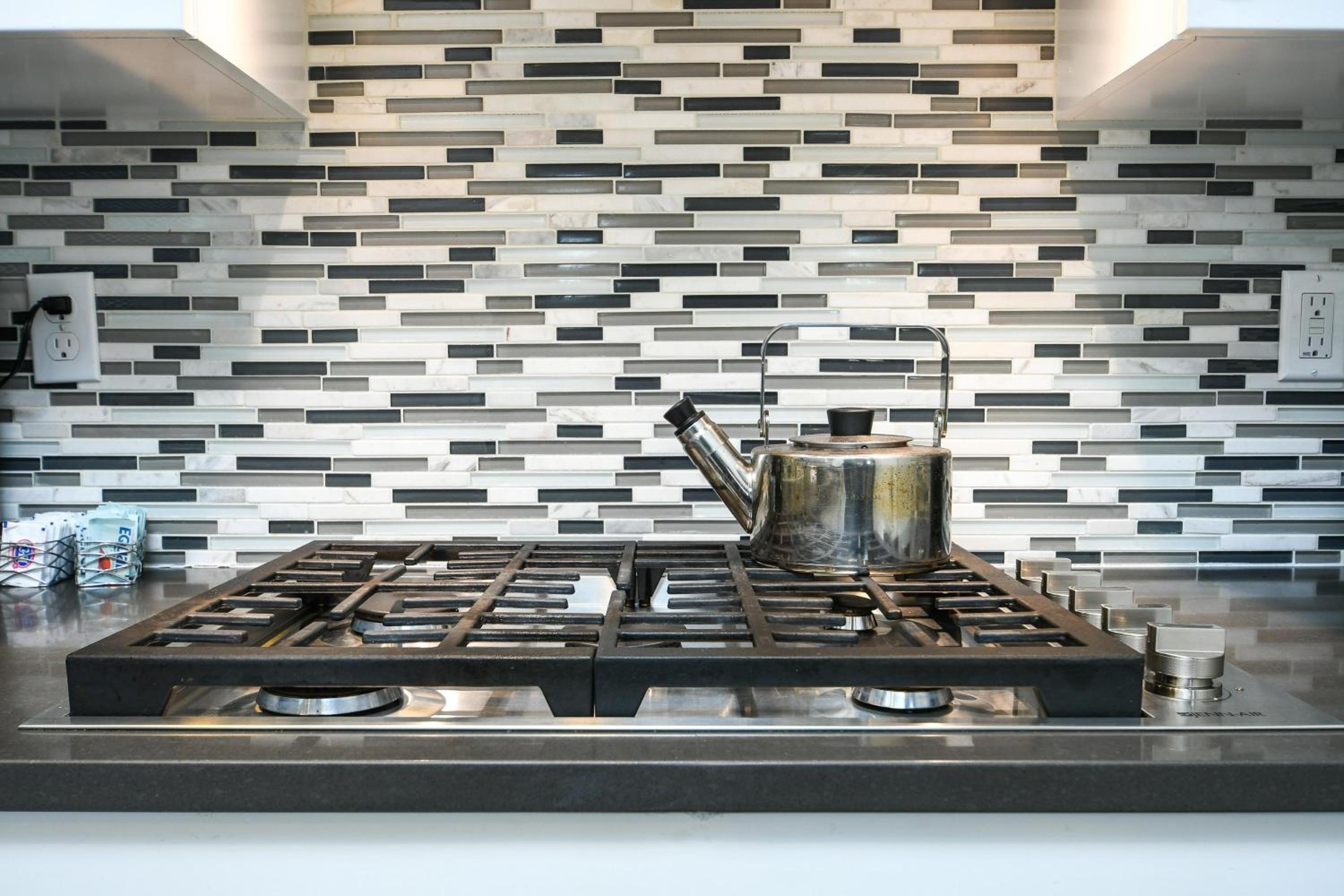 Vancouver Vacations - 'couve Guesthouse Suite Close To Pdx - Property Image 4