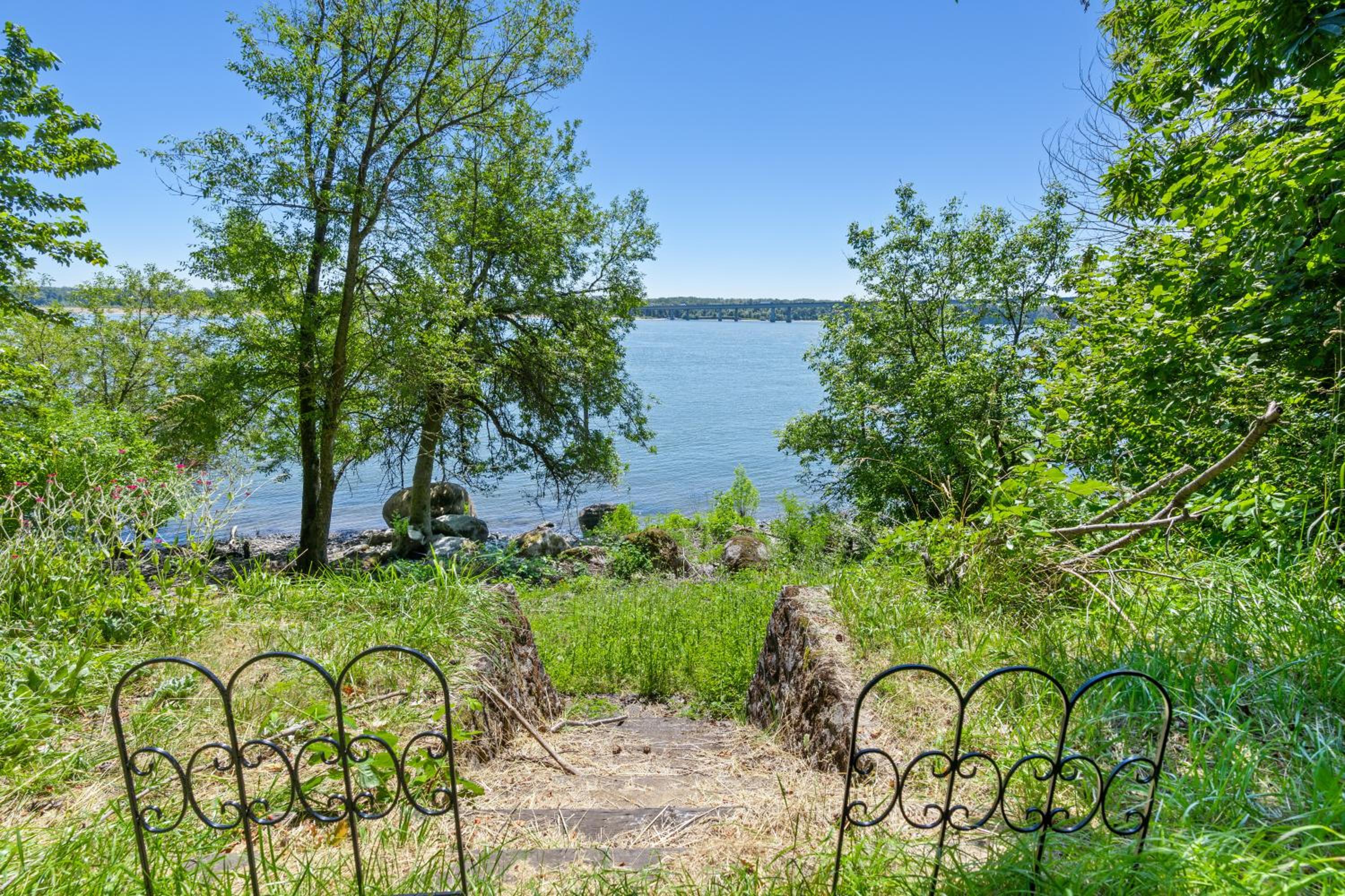 The Riverfront Retreat-Woods Landing view 3