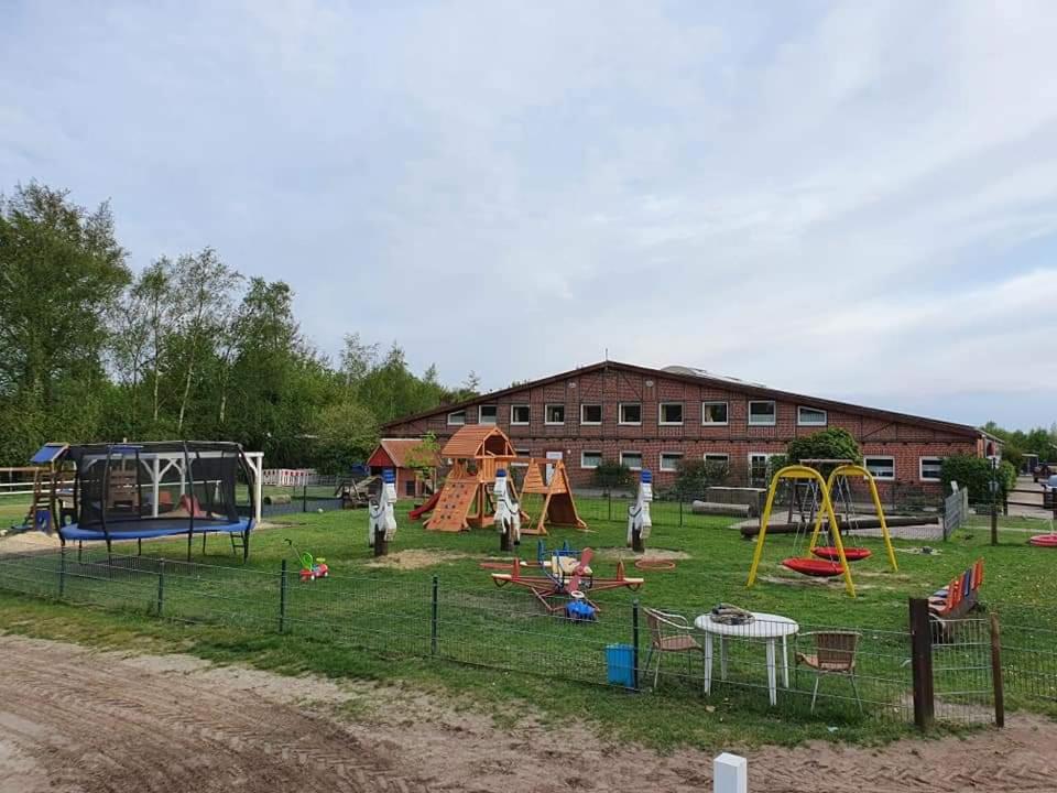 Ferienhaus Kleiner Onkel, Seeblick, Angeln, Sauna, ruhige Lage
