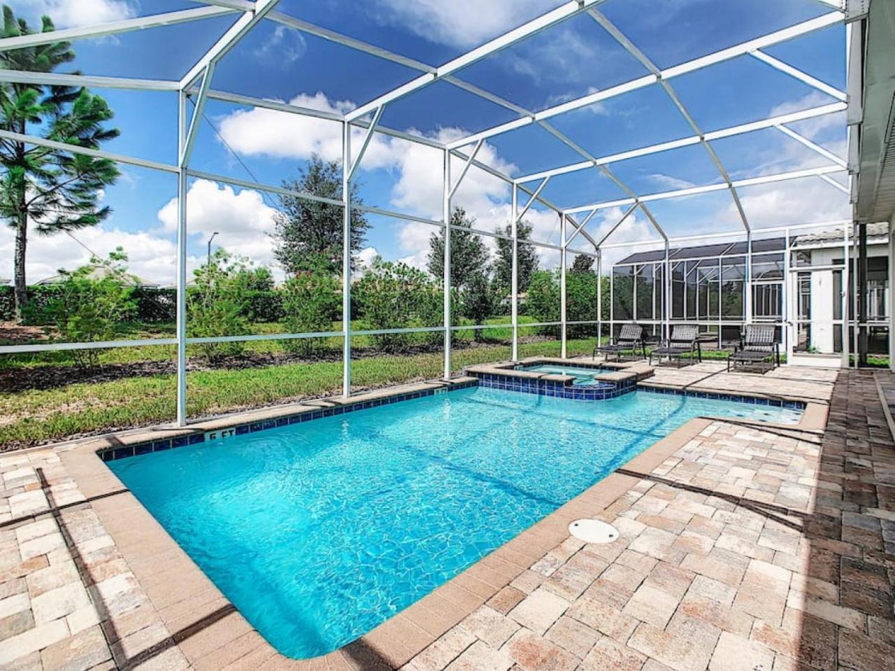 6BR Family Mansion Pvt Pool BBQ view 5