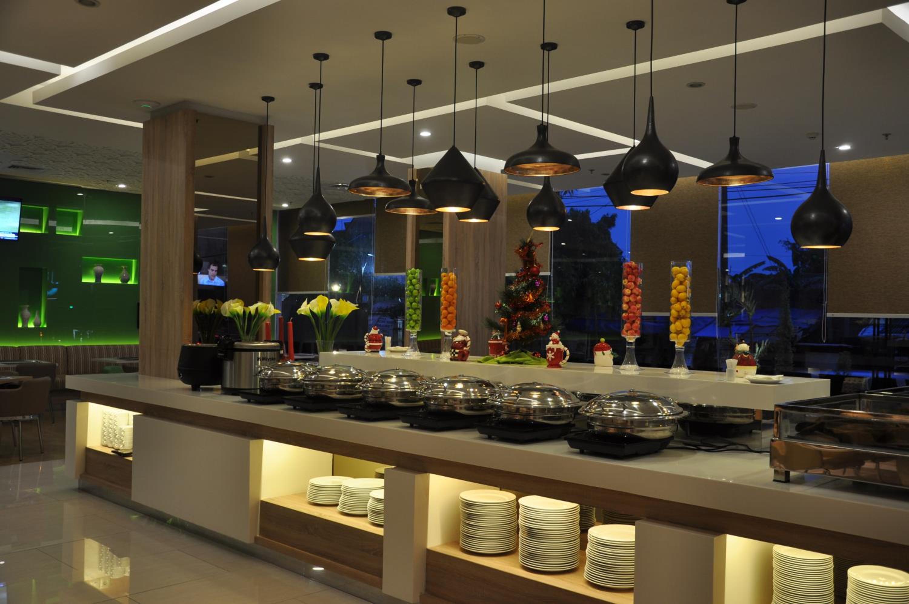 Solo Vacations - Sala View Hotel - Property Image 1