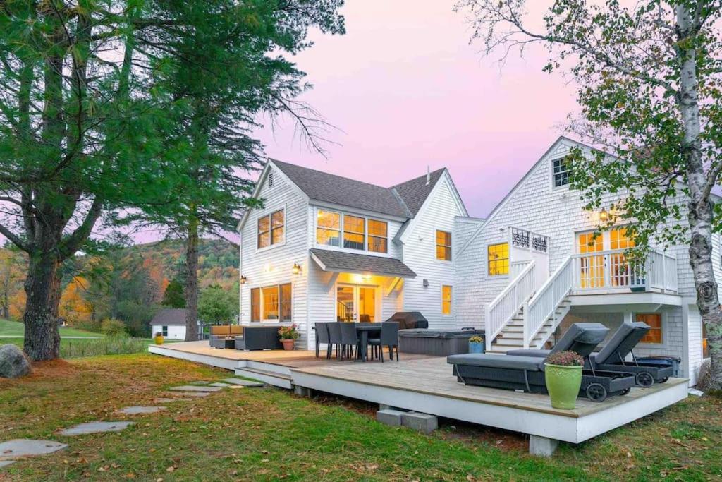 The Villa - Industrial Farmhouse with Hot Tub view 4