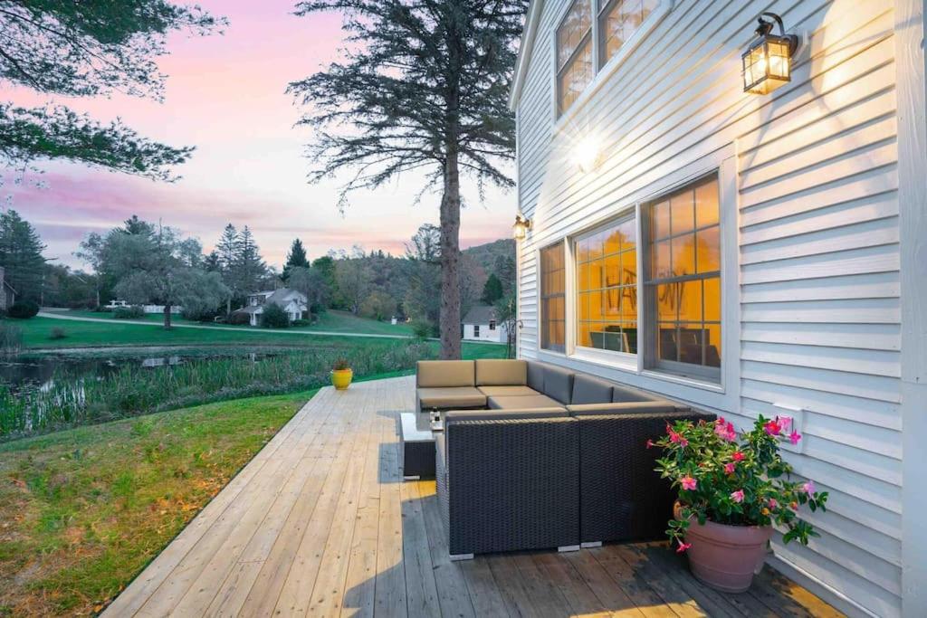 The Villa - Industrial Farmhouse with Hot Tub view 5