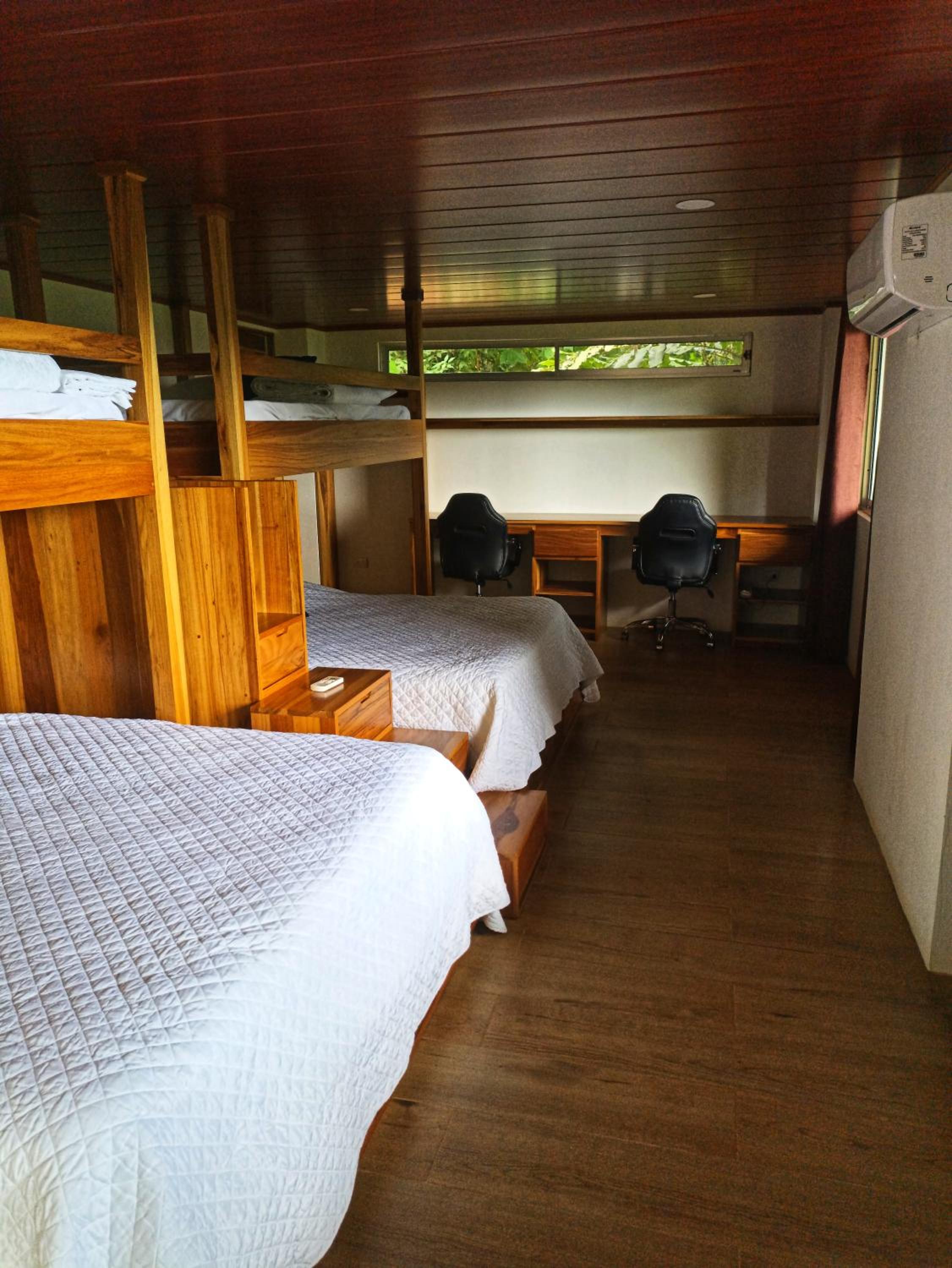 Photo 31