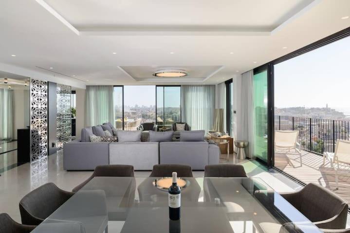 Luxurious 5BR Penthouse with Sea View by HolyGuest view 5