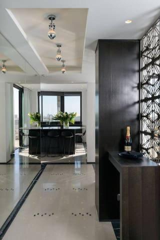 Luxurious 5BR Penthouse with Sea View by HolyGuest view 4