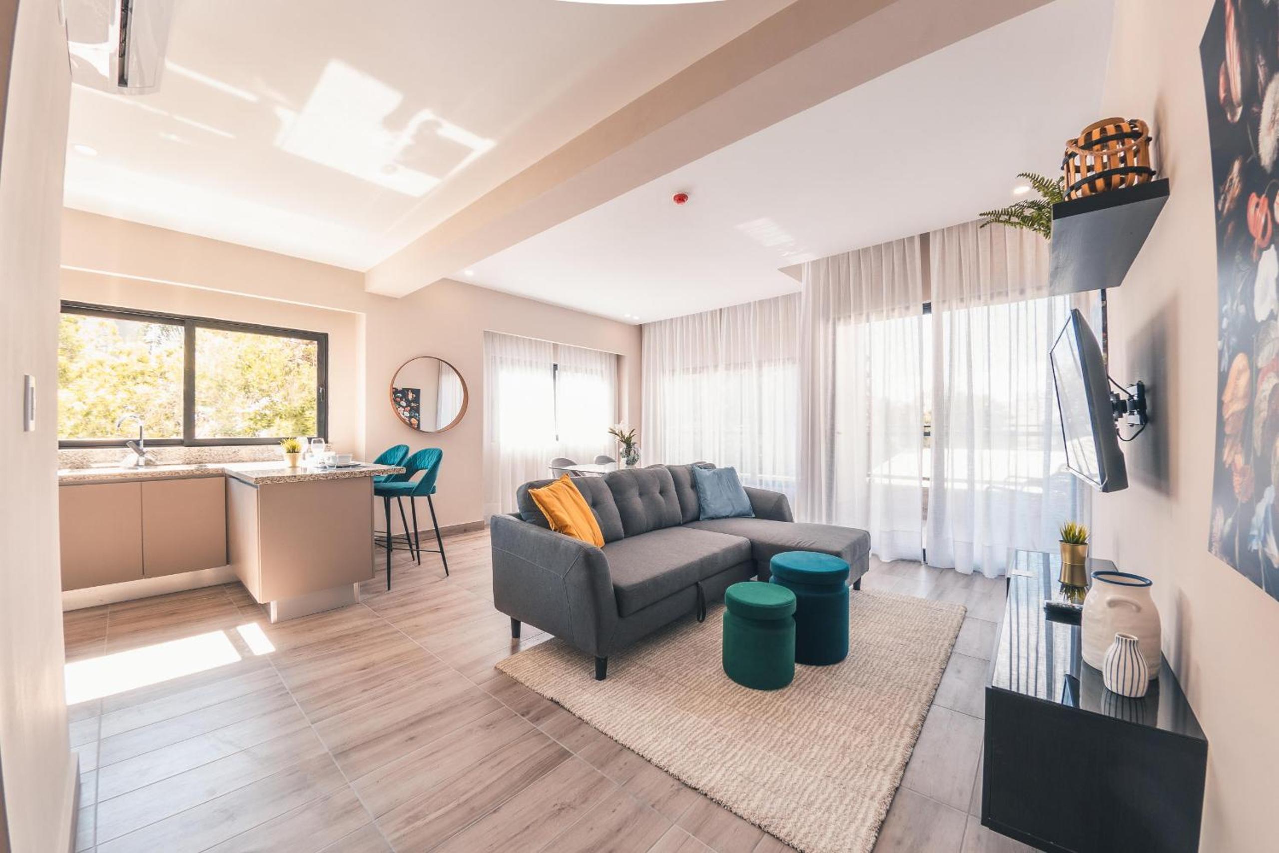 Fully Serviced Apartment at Regatta Living - 2G view 4