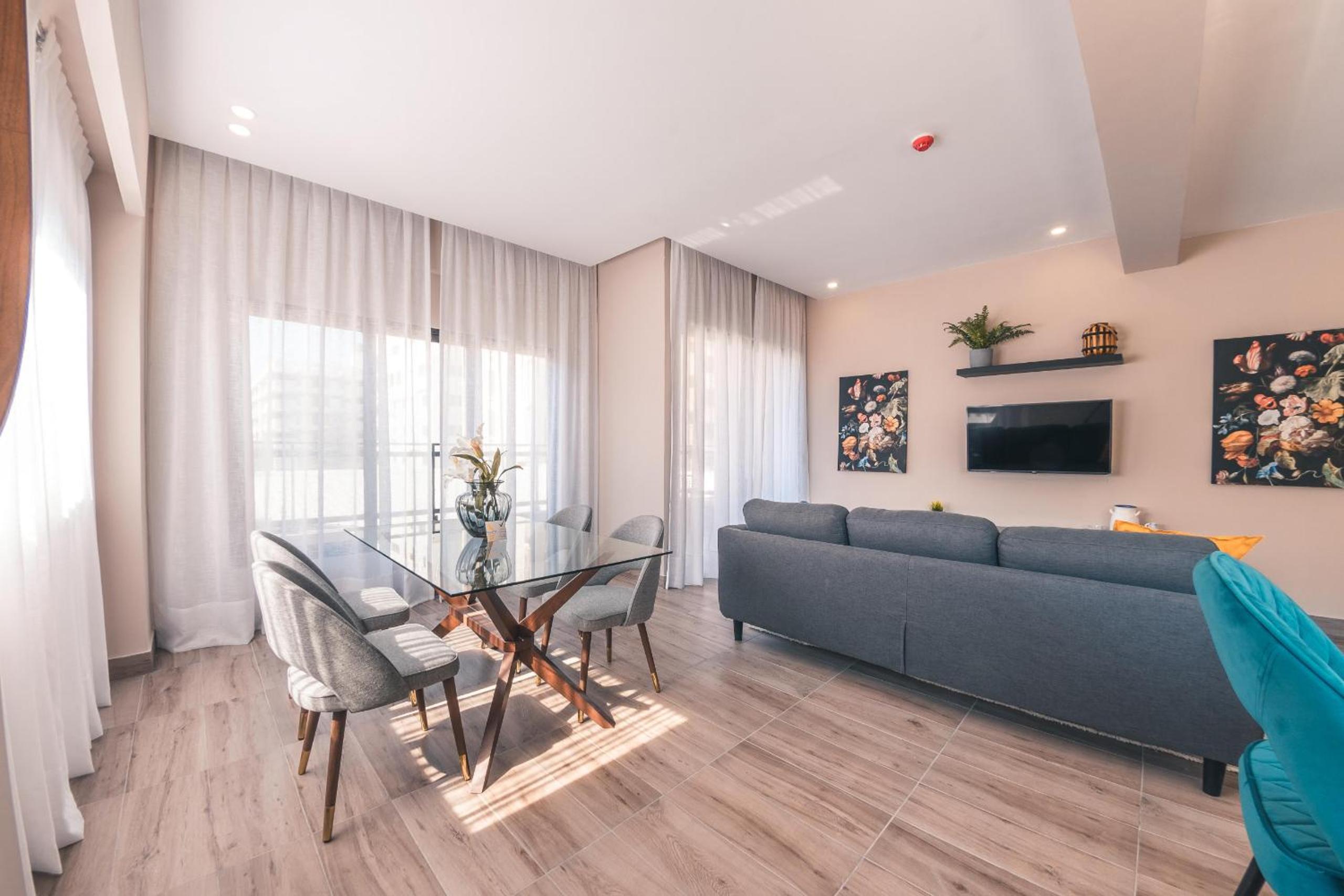 Fully Serviced Apartment at Regatta Living - 2G view 5
