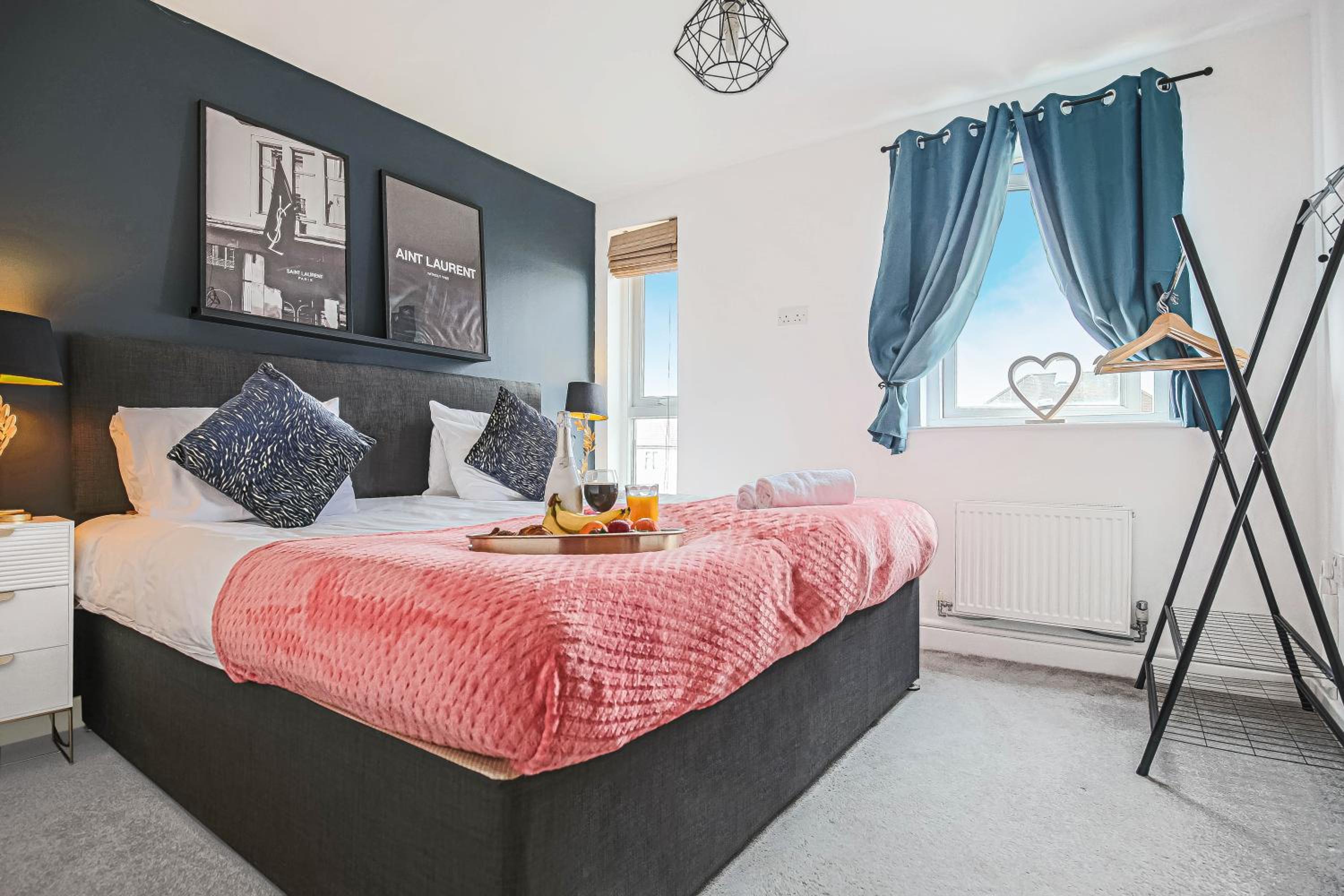 Stylish 2 Bedroom Duplex Apartment - Close to City Centre - Balcony, Free Parking, Self-Check-In, Fast Wifi & Smart TVs by Yoko Property, photo 20