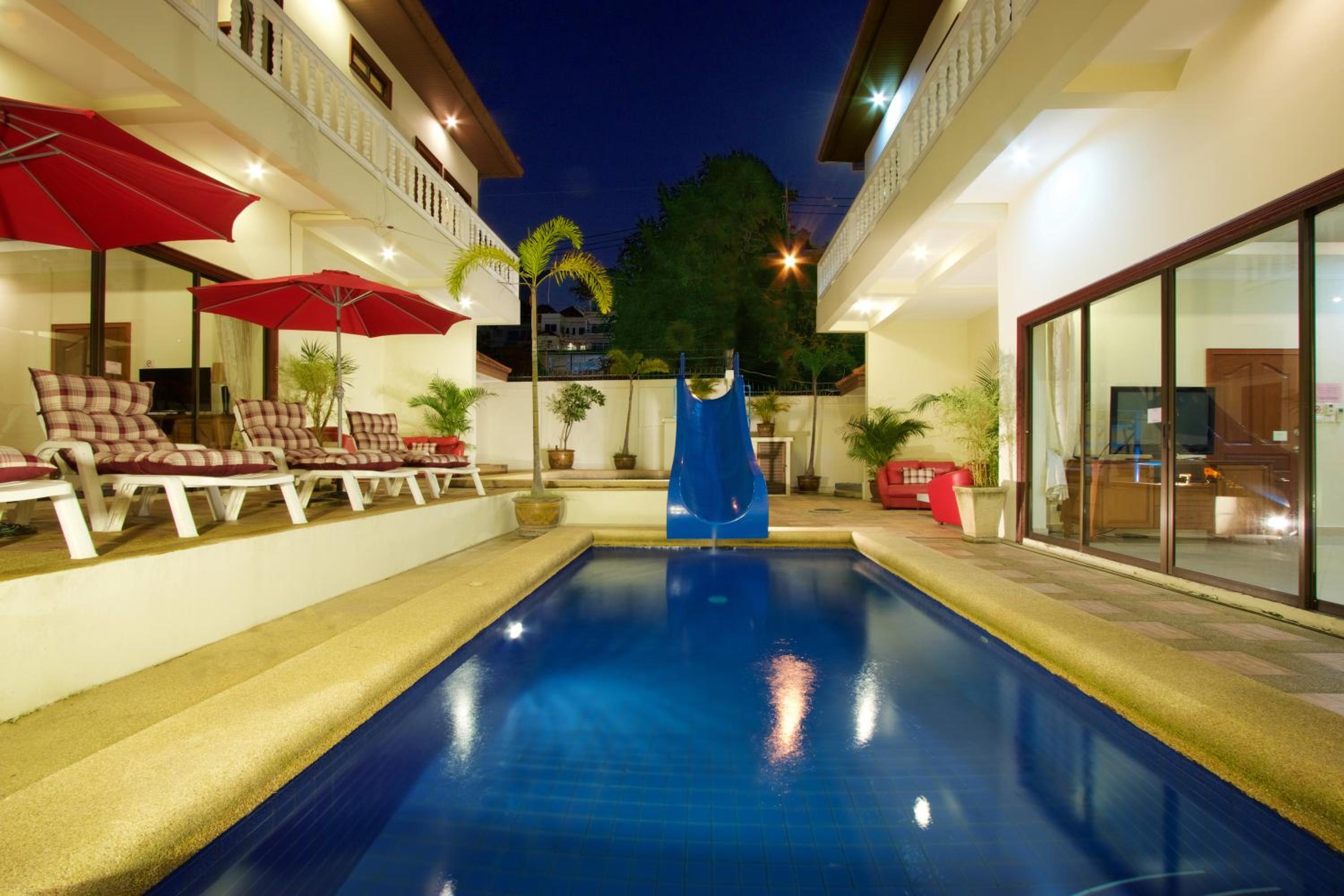Avoca Pool Villas