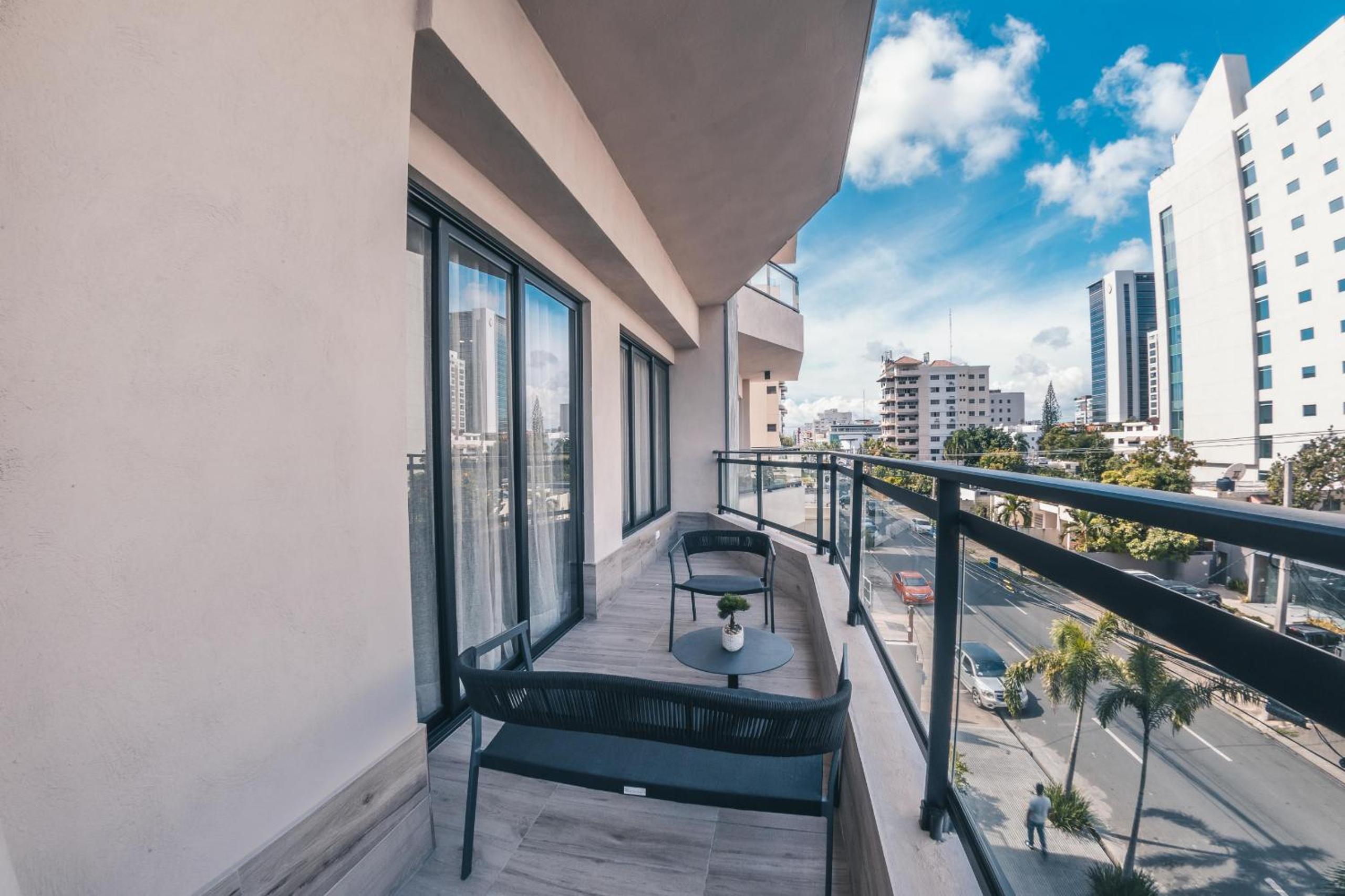Fully Serviced Apartment at Regatta Living - 3B view 3
