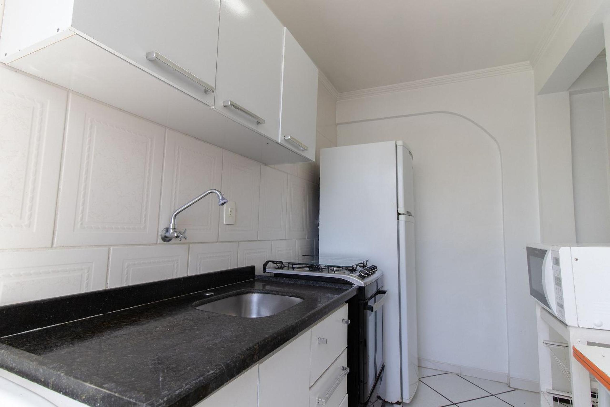 CLR82 - Calçadão, 1 Dorm Climatizado, Garagem