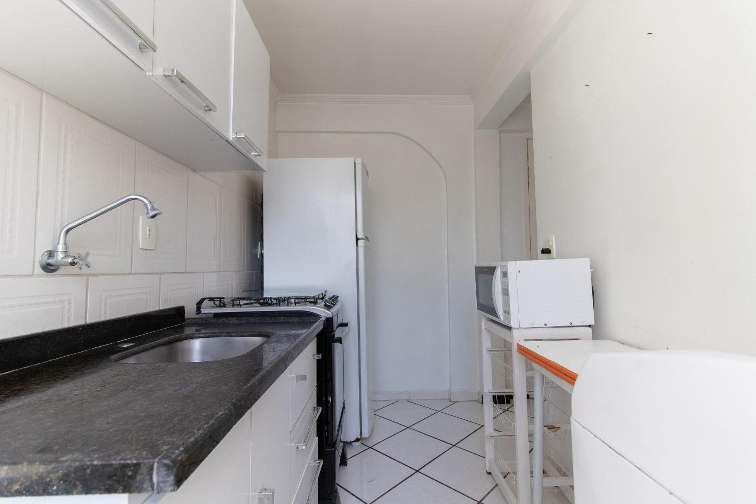 CLR82 - Calçadão, 1 Dorm Climatizado, Garagem