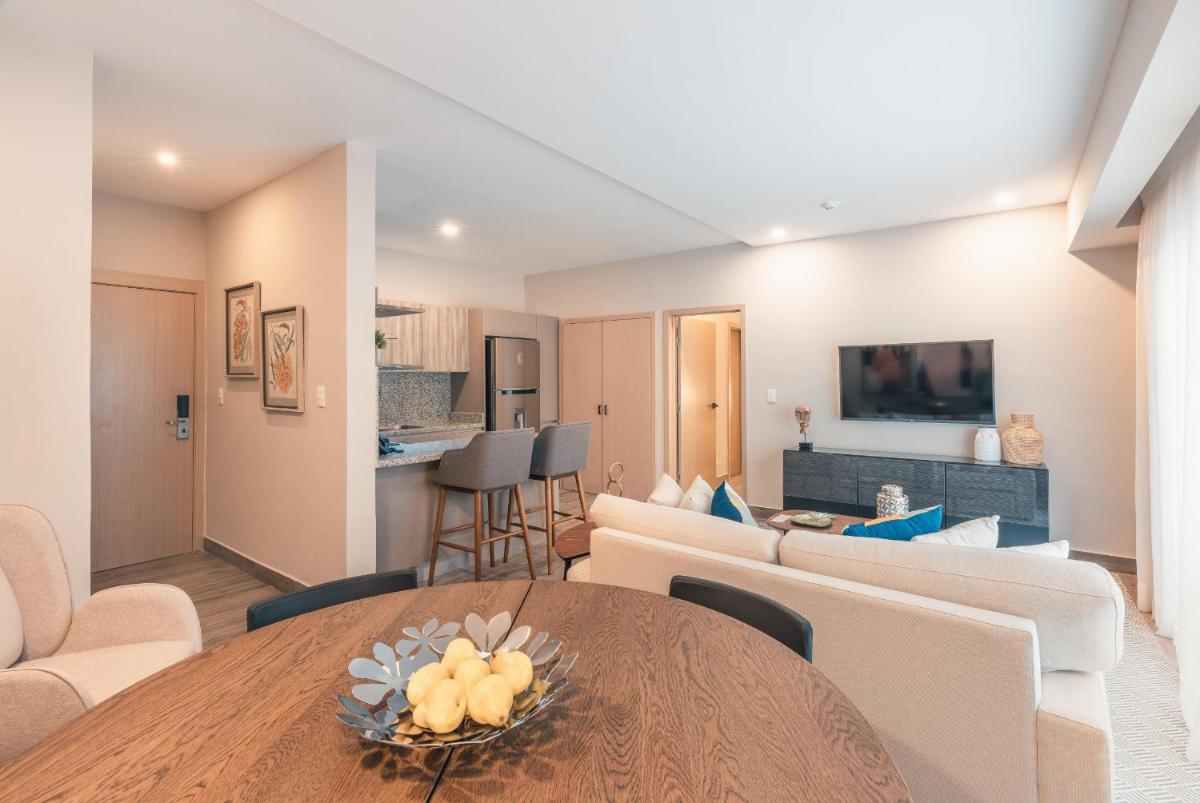 Apartment at Regatta Living II - 405 fully-equipped view 5